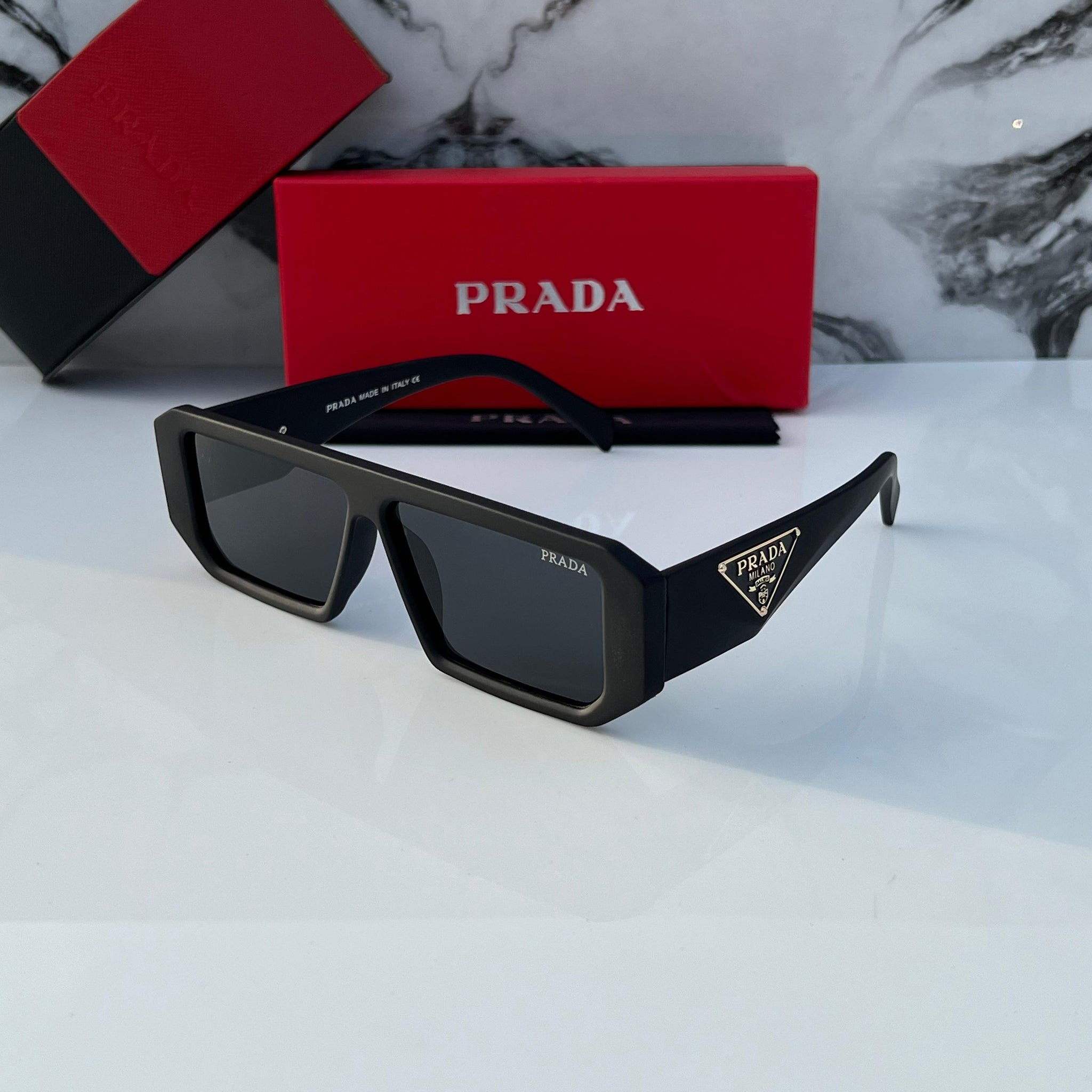 PRD BLACK FRAME RECTANGULAR SUNGLASSES FOR MEN & WOMEN