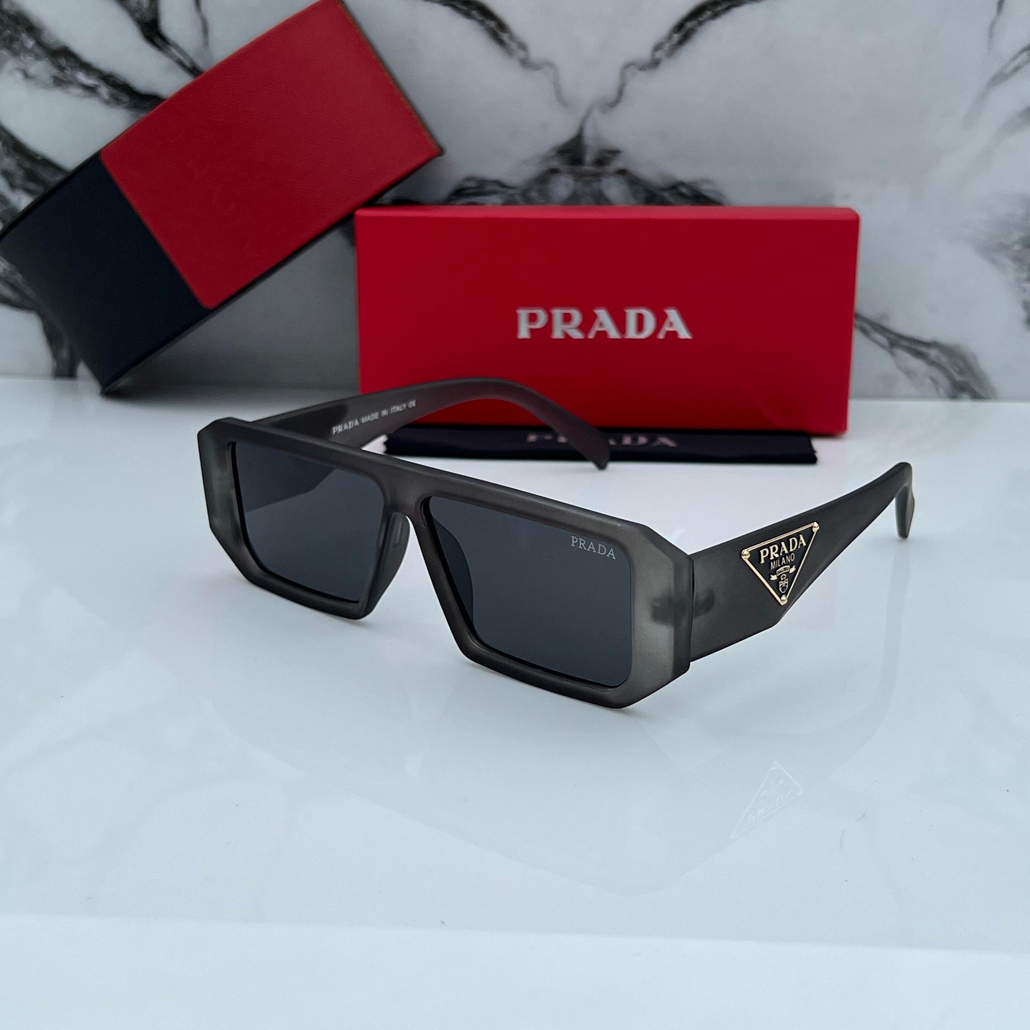 PRD GREY BLACK FRAME RECTANGLE SUNGLASSES FOR MEN & WOMEN