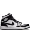 Air Jordan Retro 1 Mid Carbon Fiber 2021