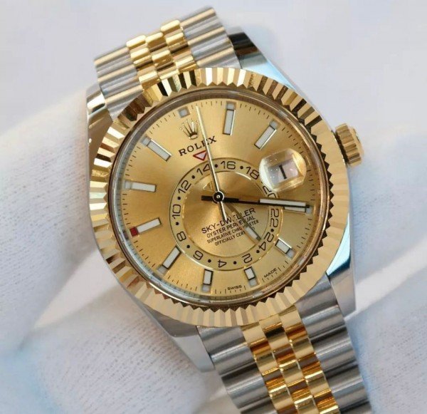Rolex Oyster perpetual Sky Dweller
