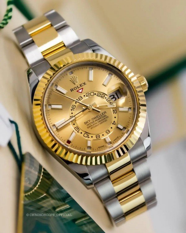 Rolex Oyster perpetual Sky Dweller