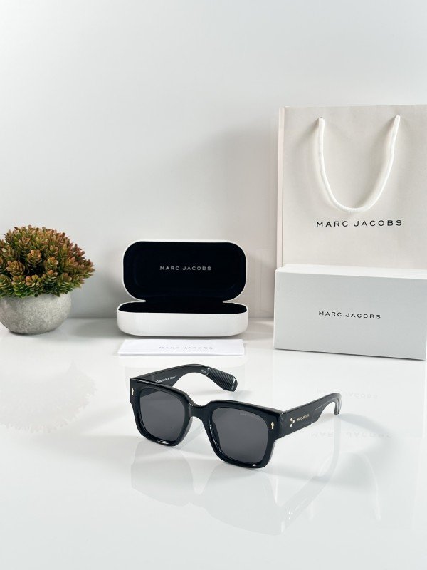 Mar_c Jacob_s Black