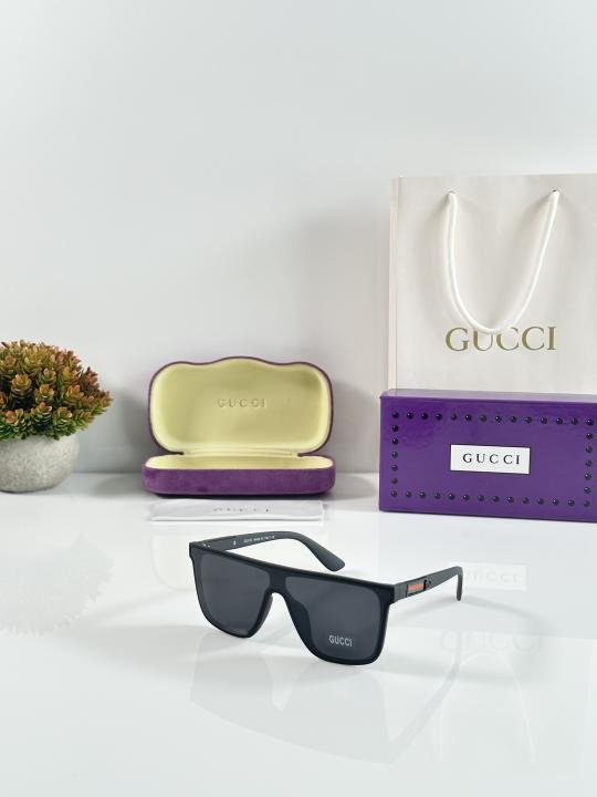 Gucci_Full_Black