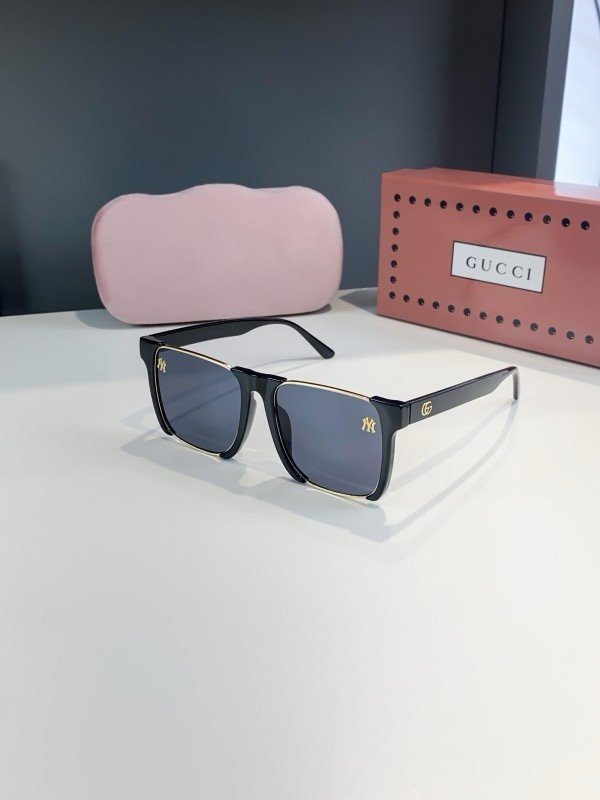 Gucci 52 Sunglasses