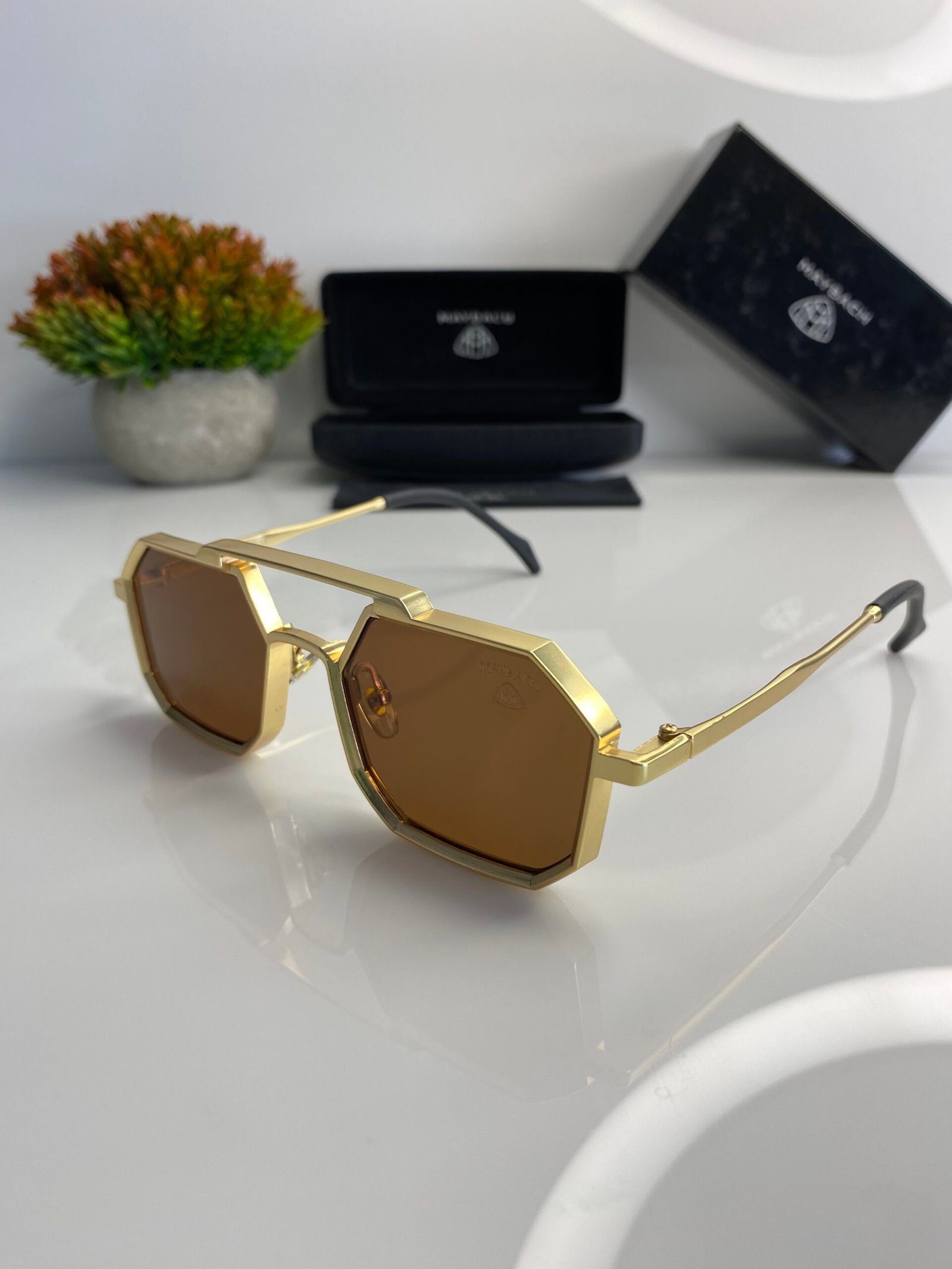 Maybach Hexagon Gold Brown - Image 6