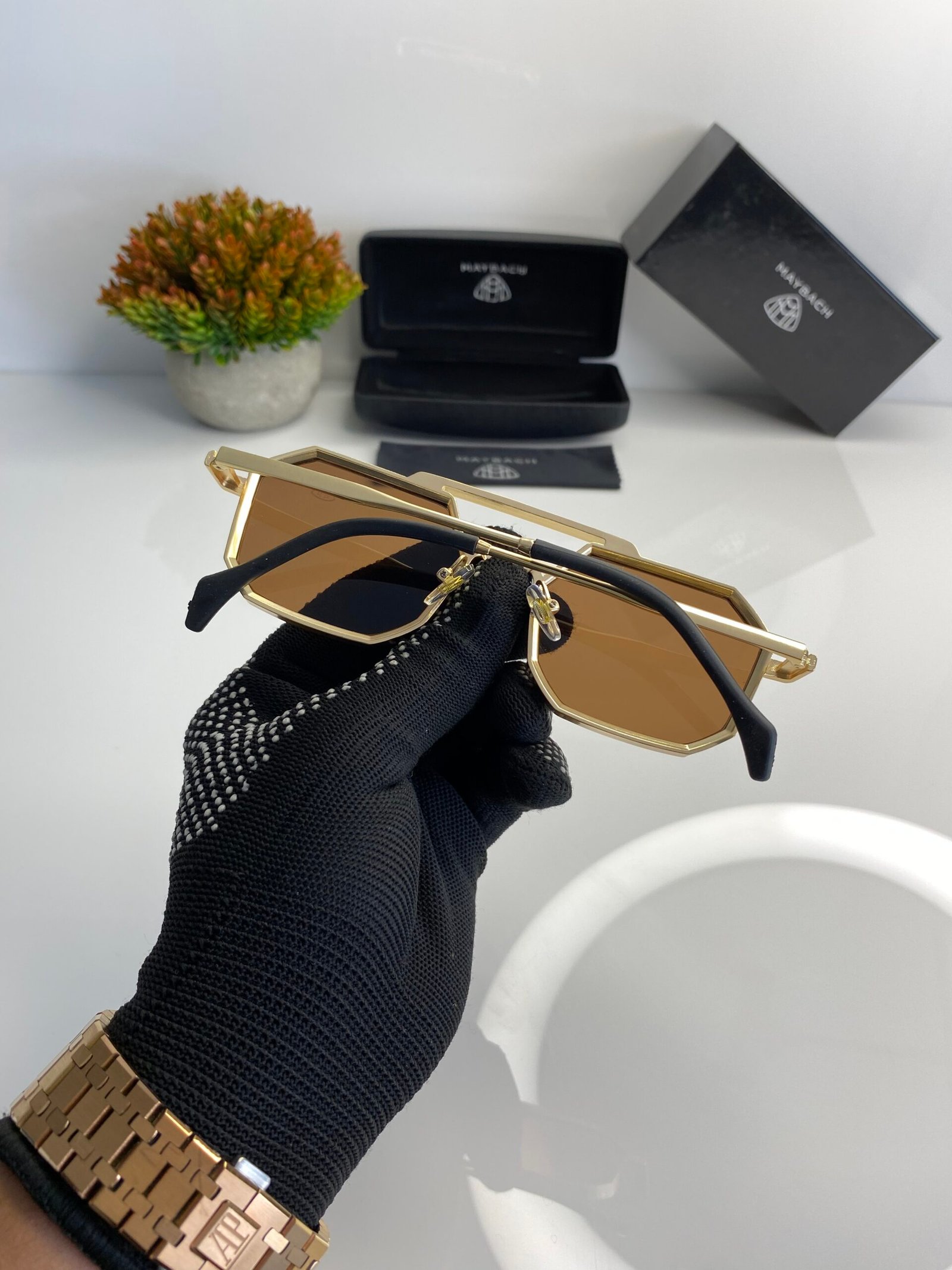 Maybach Hexagon Gold Brown - Image 4