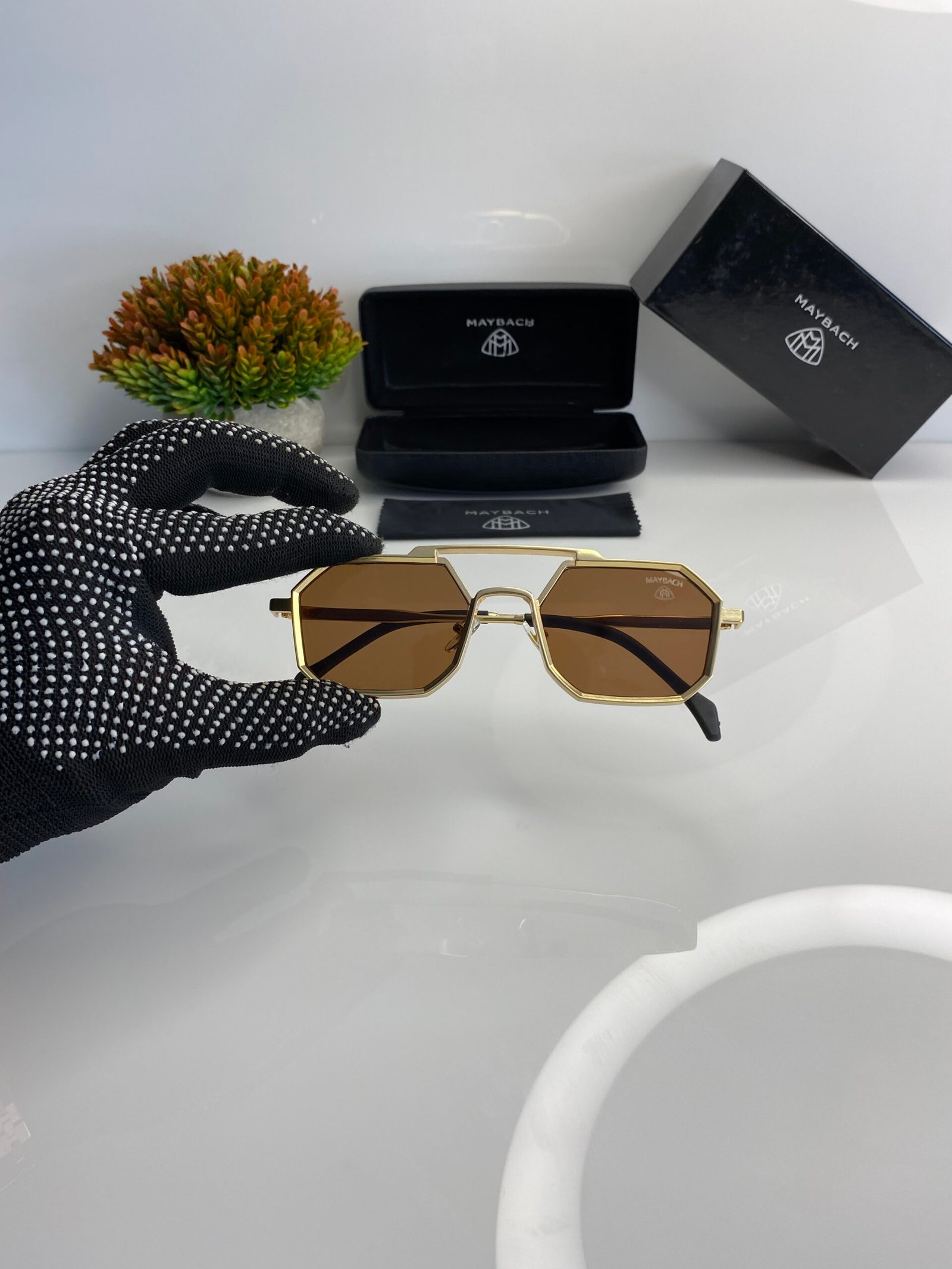 Maybach Hexagon Gold Brown - Image 2