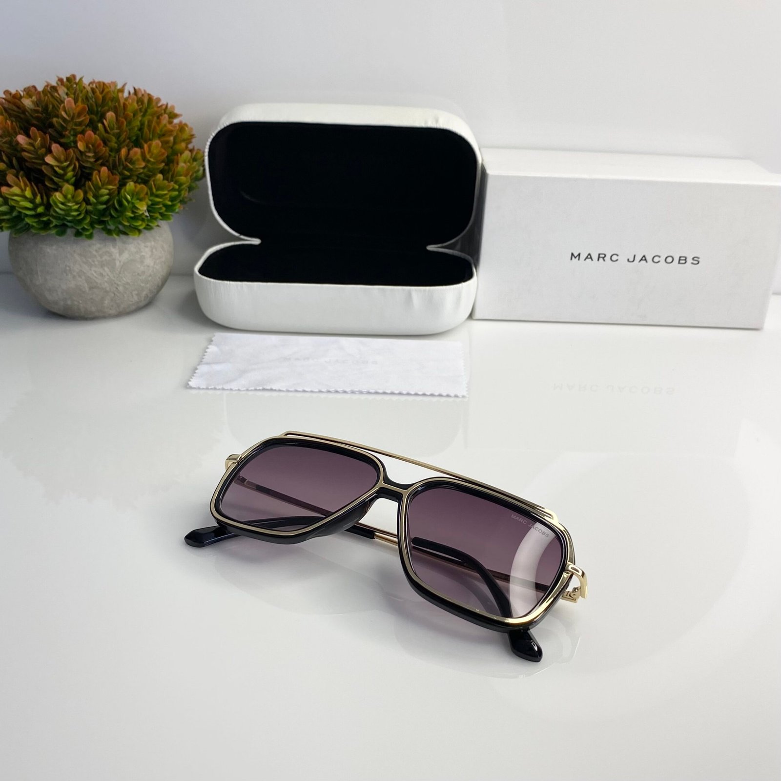 Marc Jacobs 2119 Gold Black - Image 7
