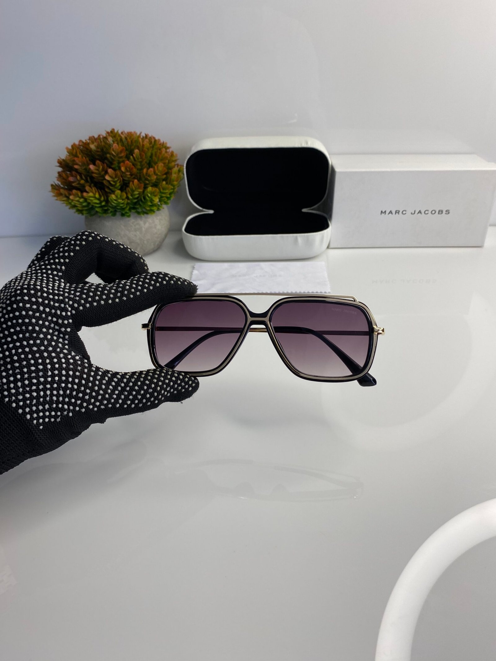 Marc Jacobs 2119 Gold Black - Image 6