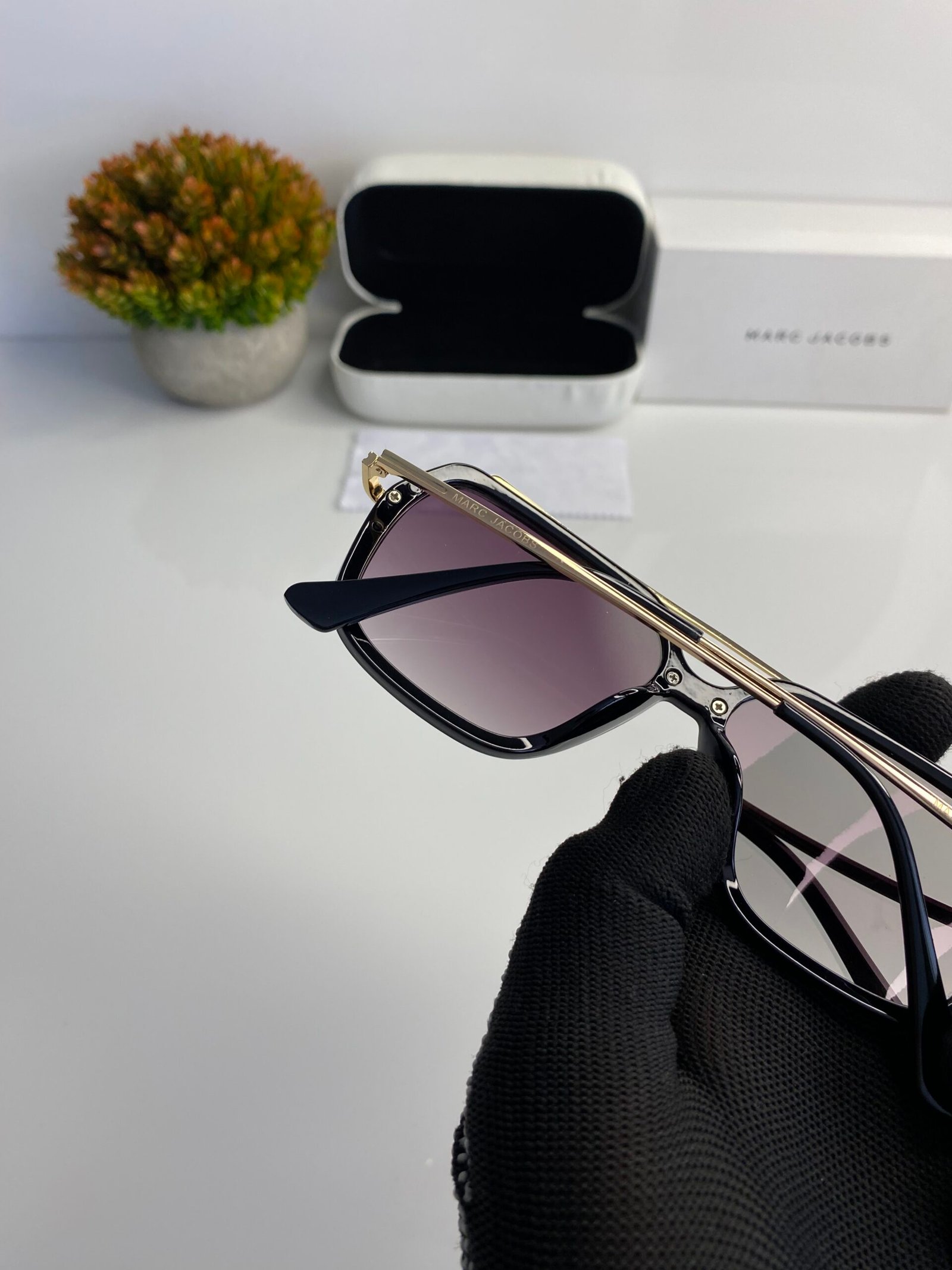 Marc Jacobs 2119 Gold Black - Image 4