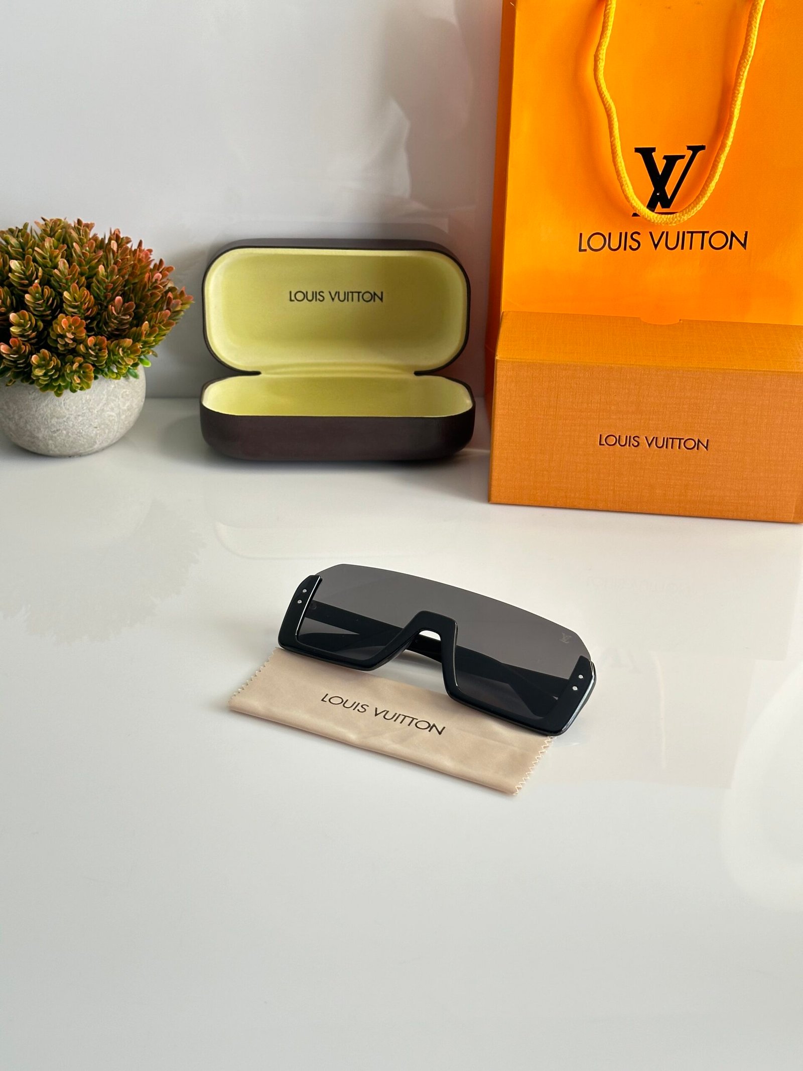 Louis_Vuitton_8541_Black - Image 5