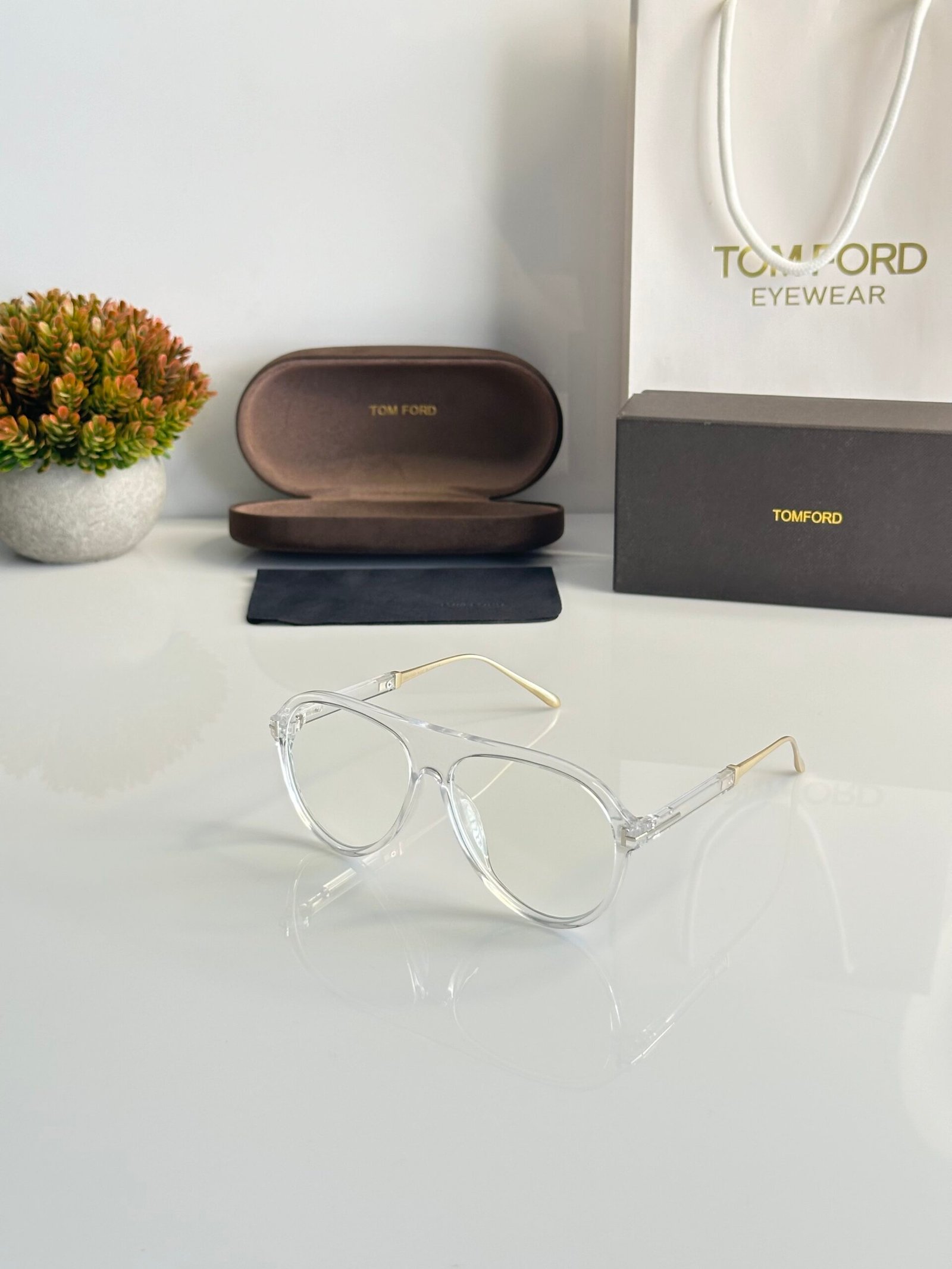Tomford 2122 Water Day