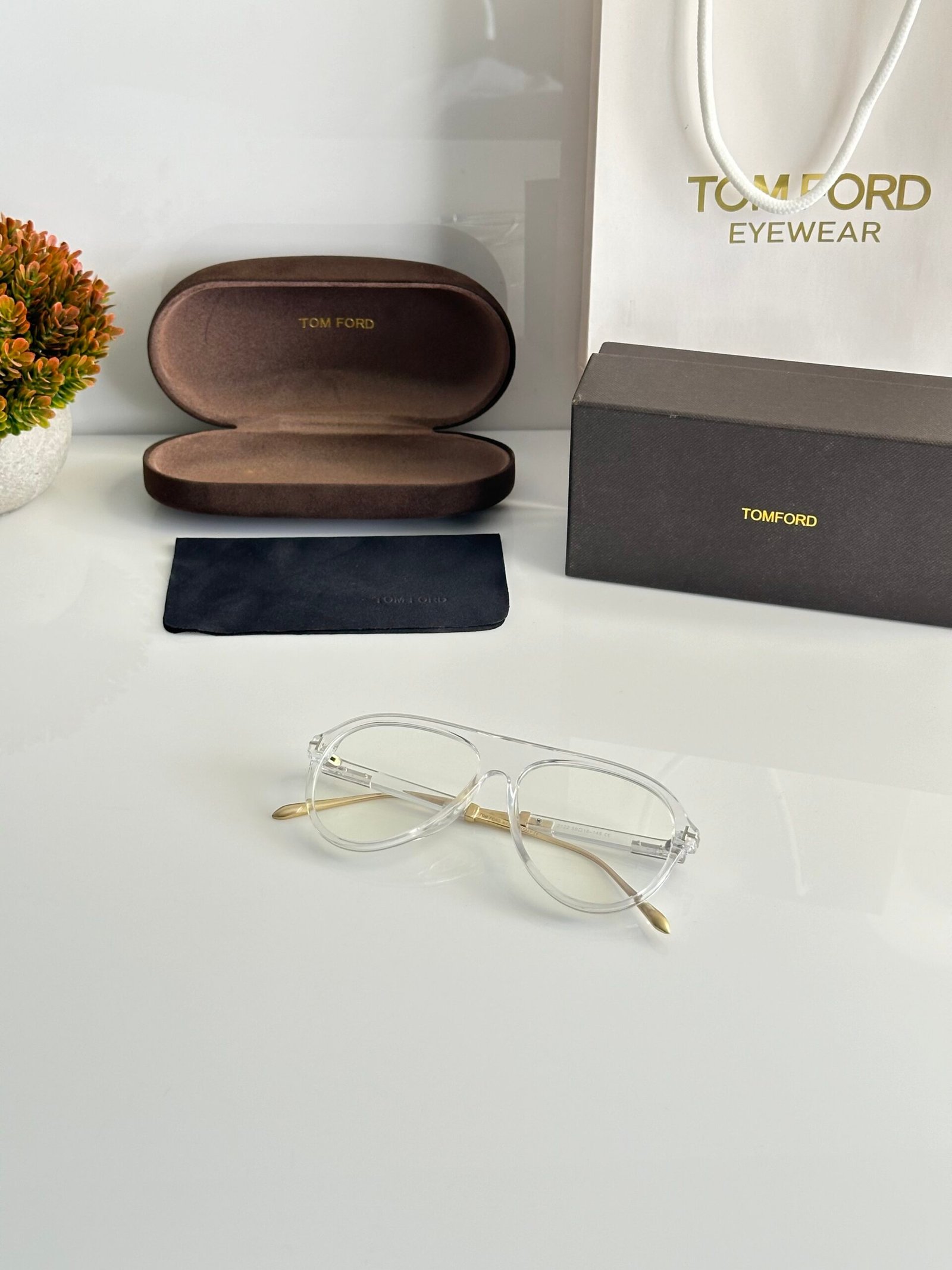 Tomford 2122 Water Day - Image 4