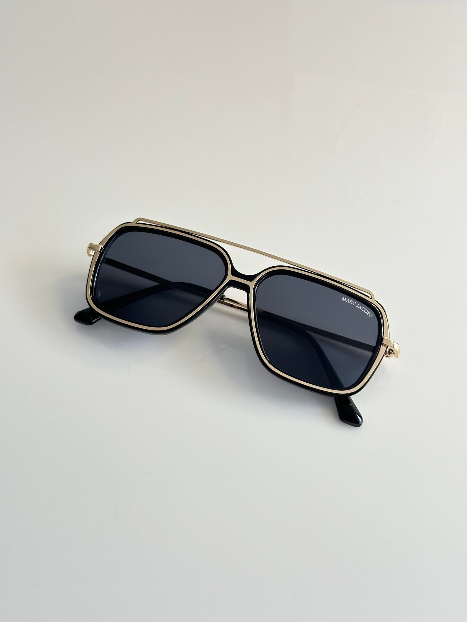 Marc Jacobs 2119 Gold Black - Image 3
