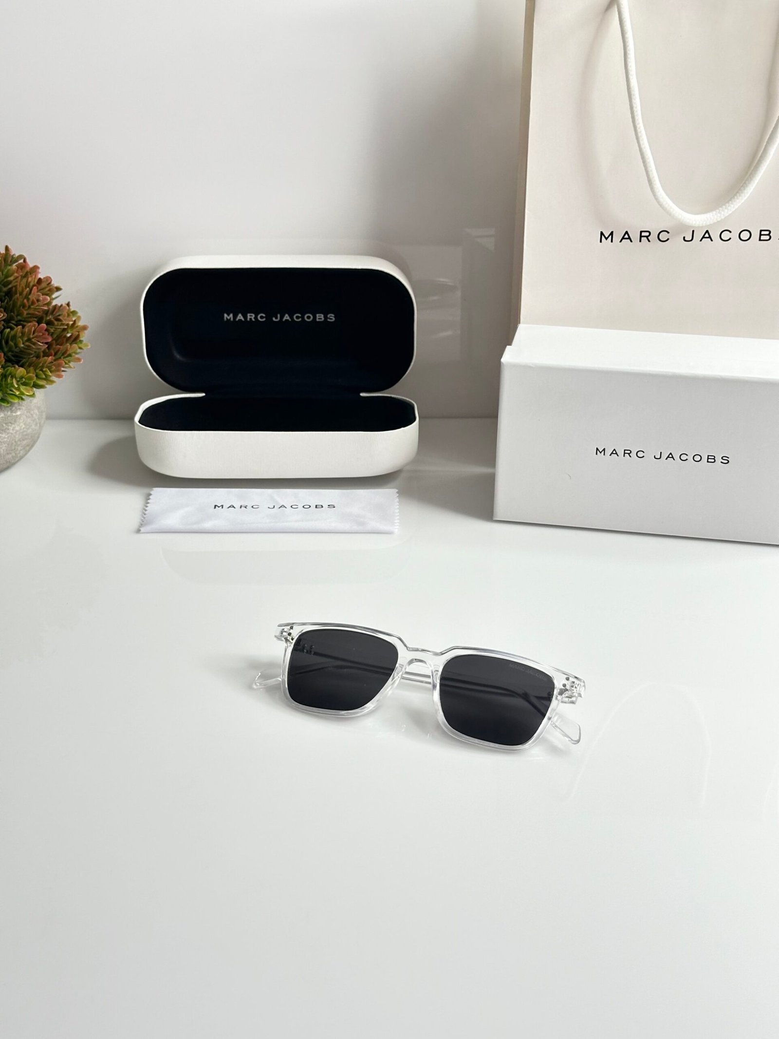 Marc Jacobs 3246 Water Black - Image 4