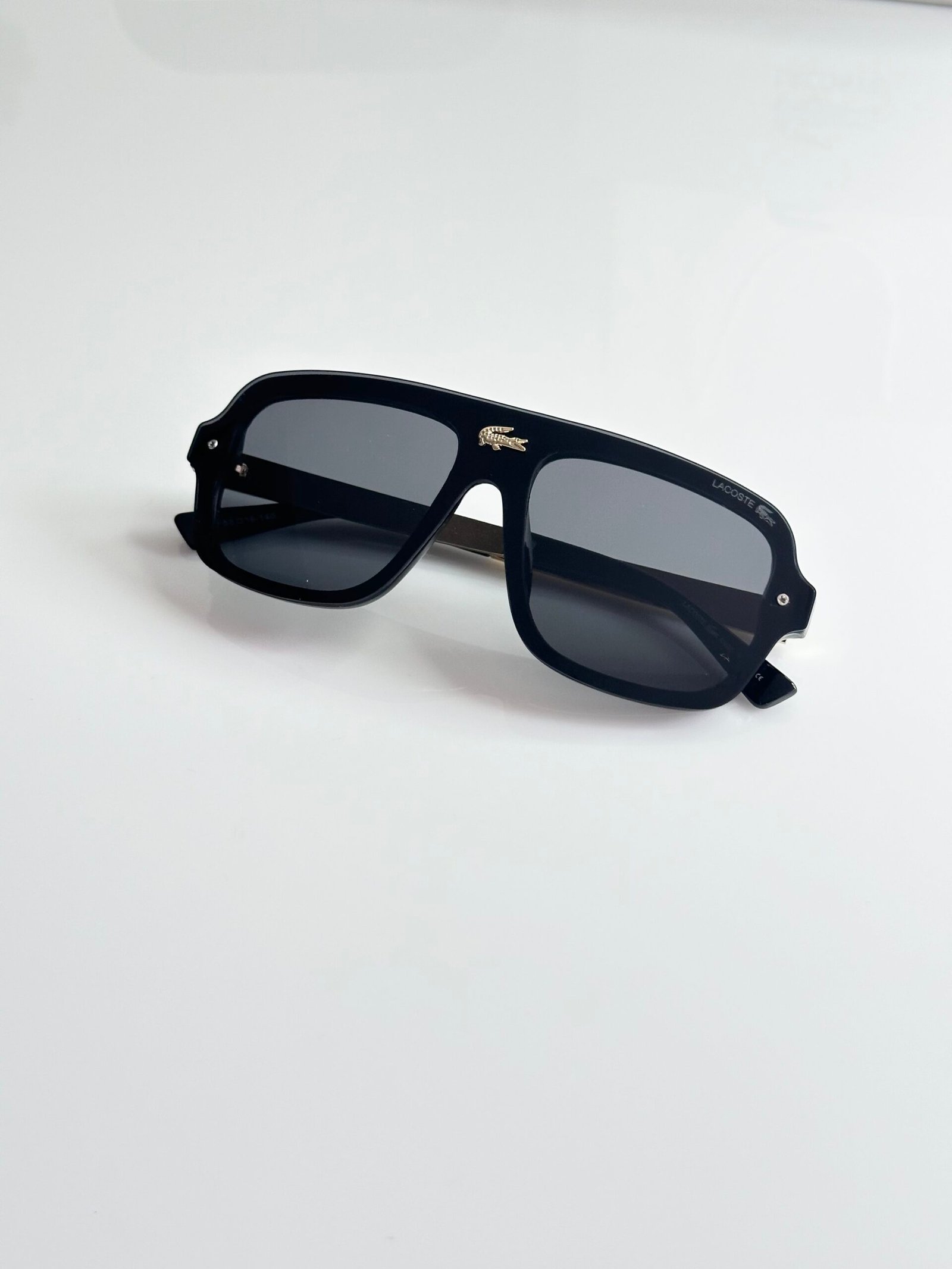 Lacoste_791_Gold_Black - Image 3