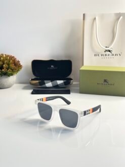 Burberry_4382_Ice_Black