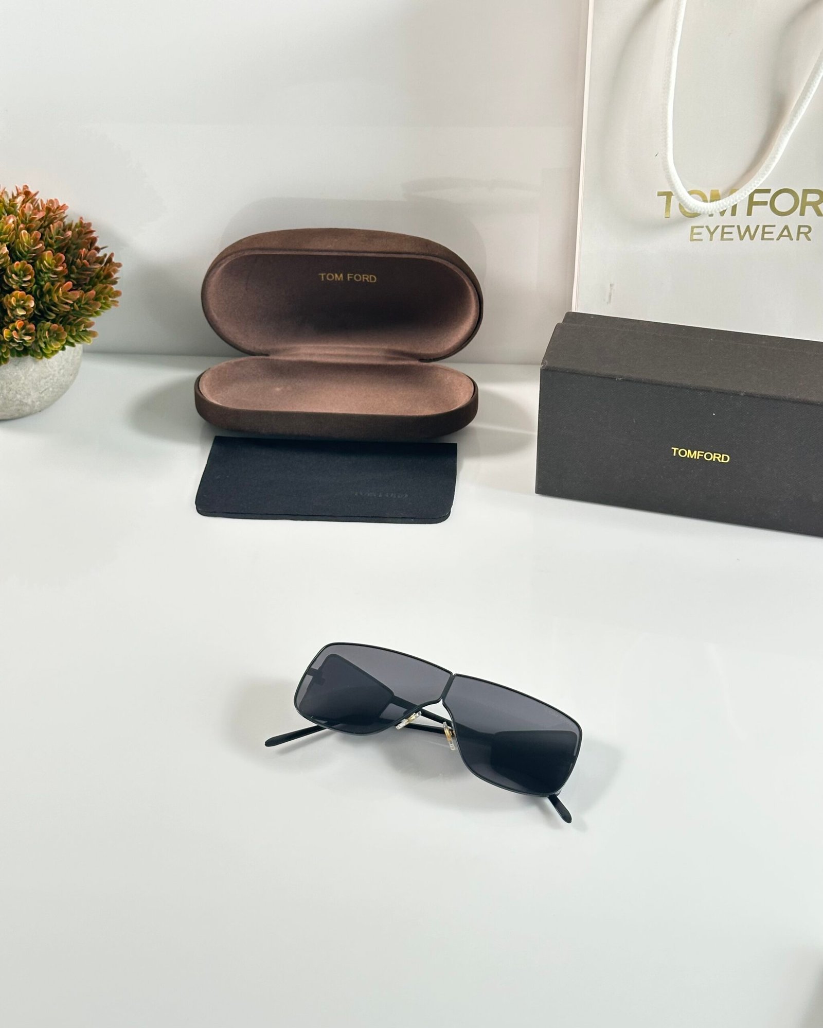 Tomford 601 Black - Image 4