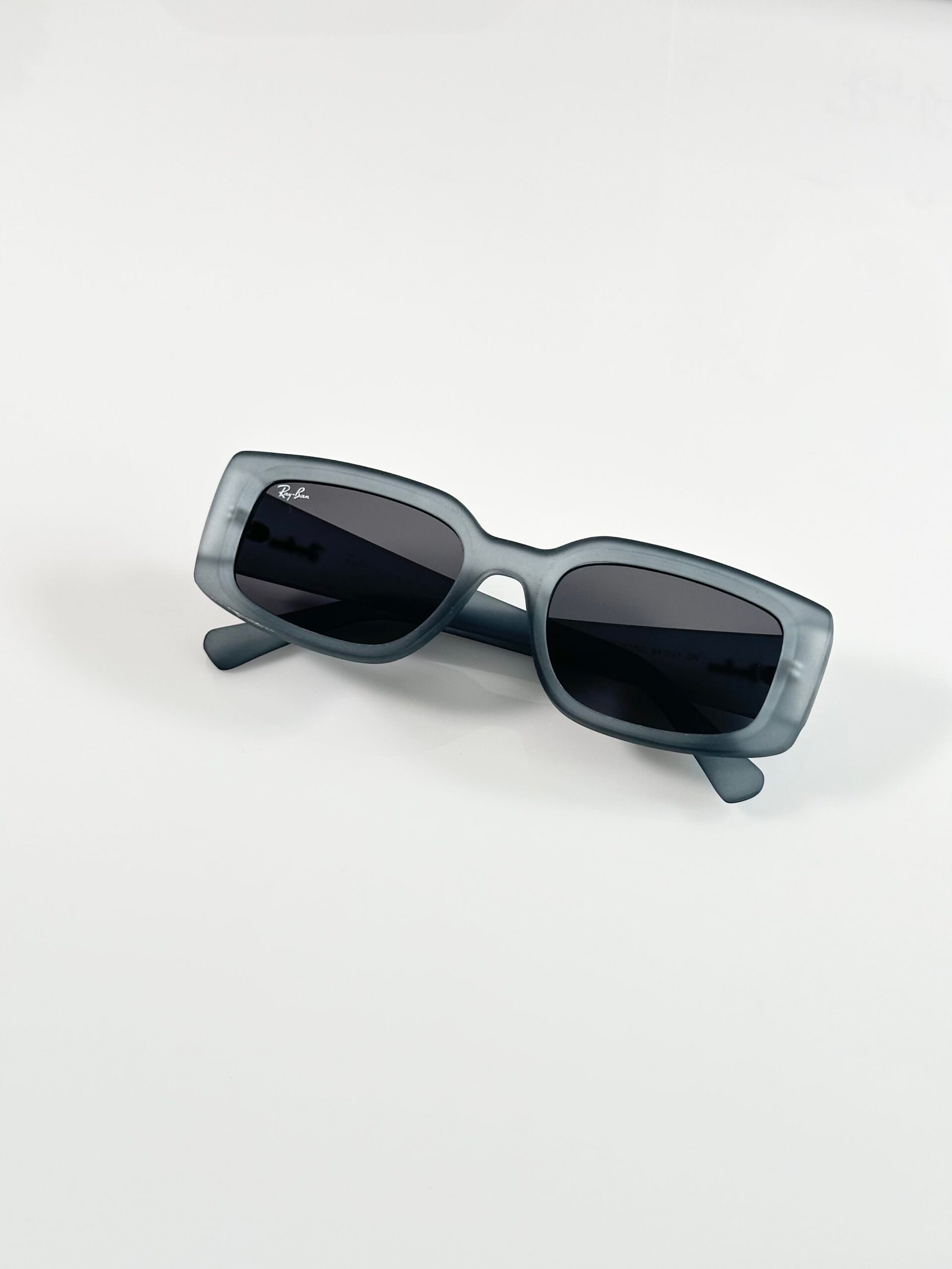 Rayban 4395 Grey - Image 3