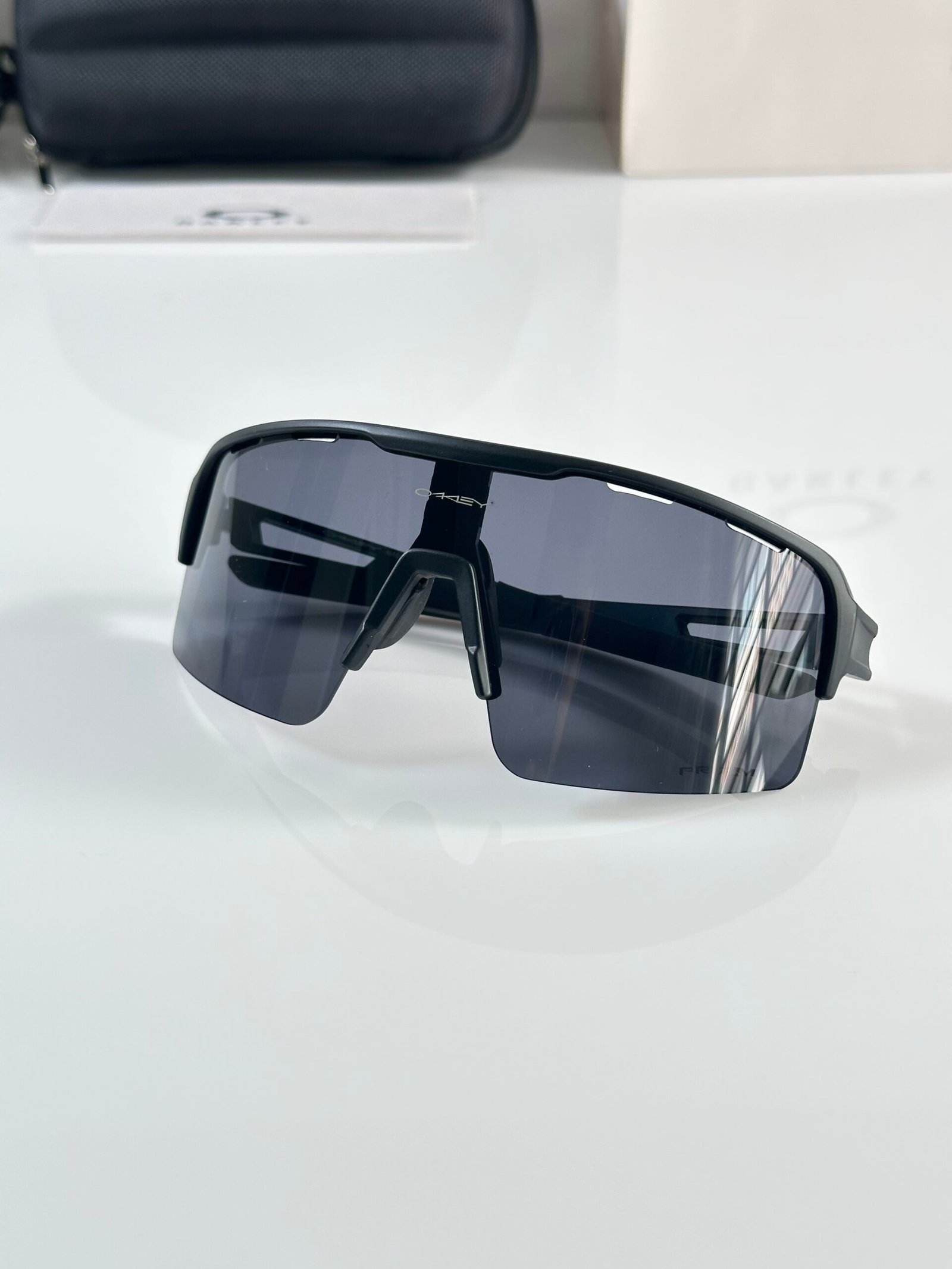 Oakley_8836_Black - Image 3
