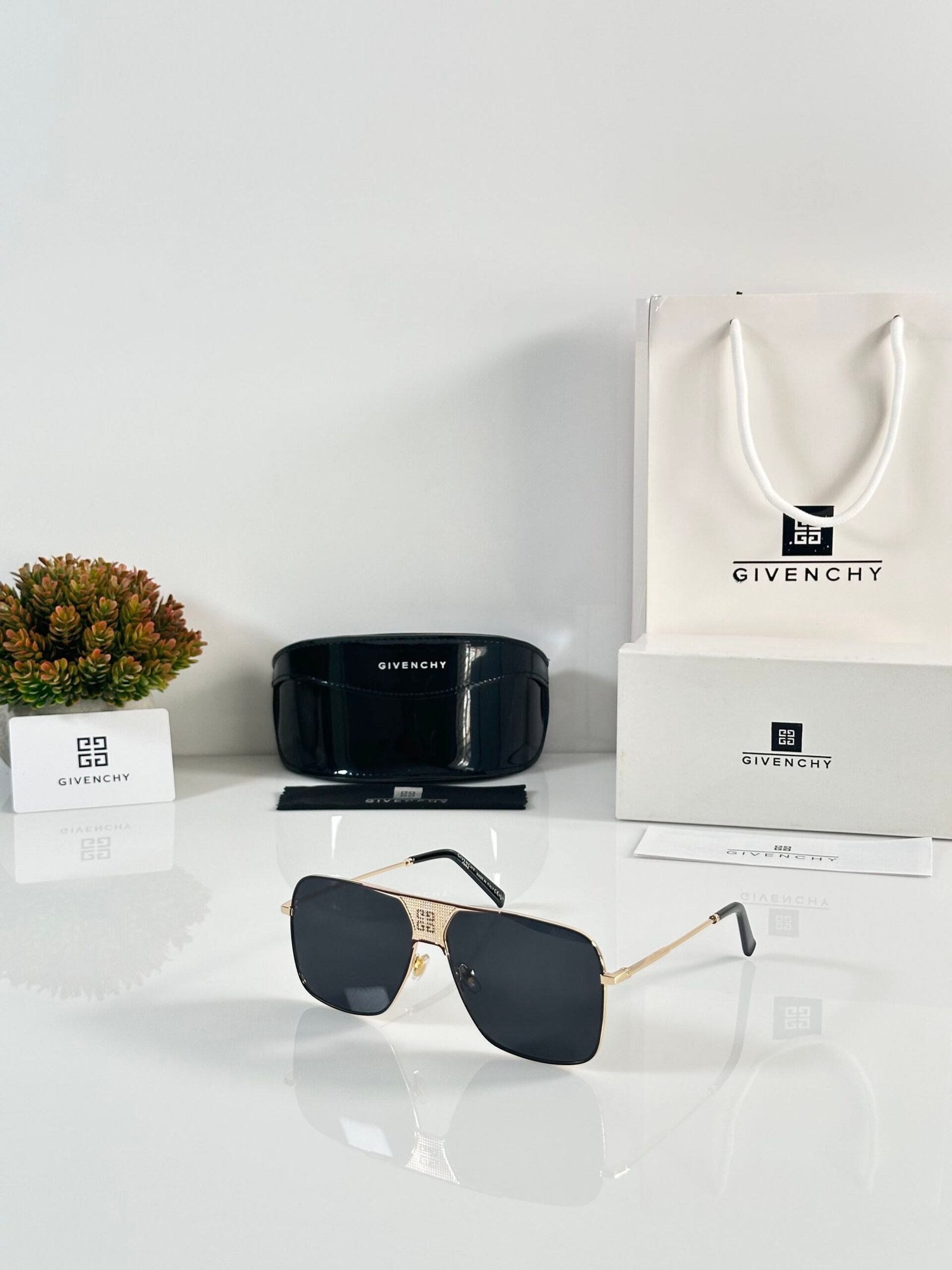 Givenchy 7168 Gold Black