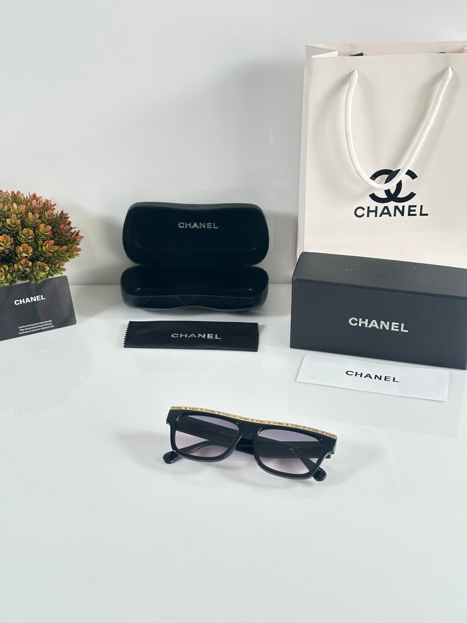 Chanel_WMNS_8318_Black_Pink_DC - Image 4