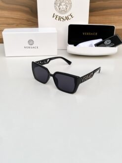 Versace black 25
