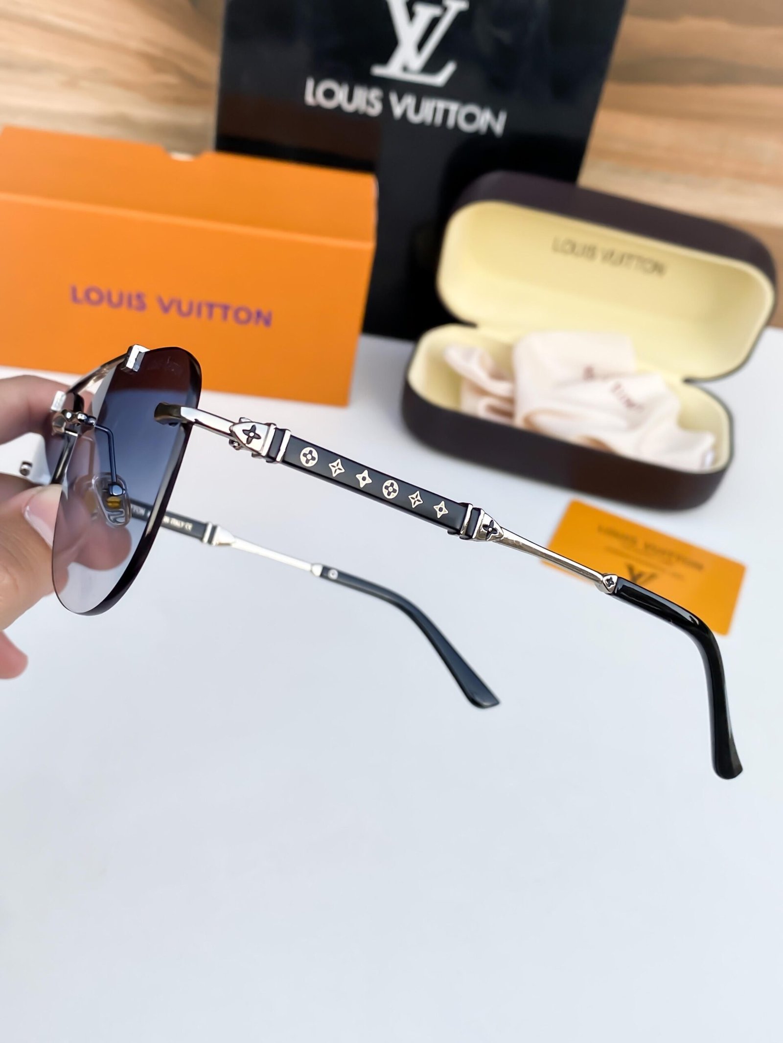 Louis_vuitton_silver_blue_3151-89 - Image 3