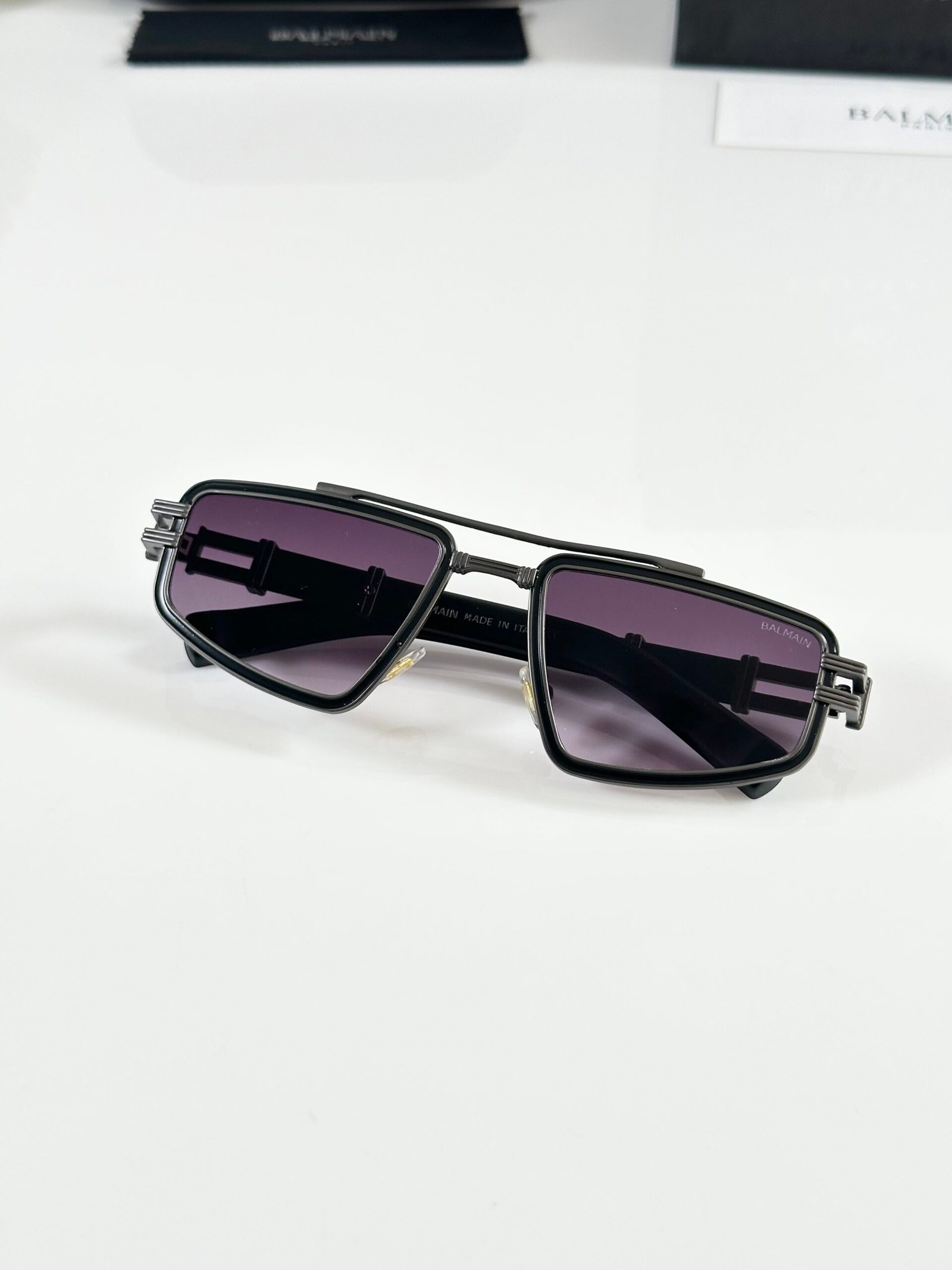 Balmain_0250_Black_DC - Image 3