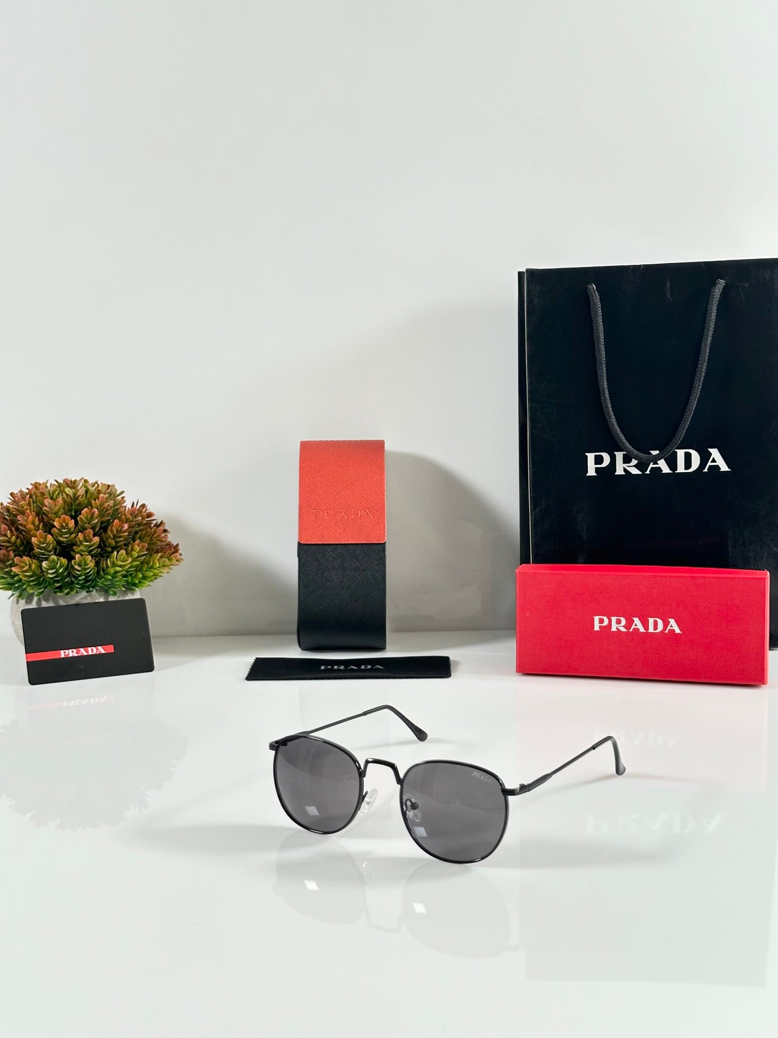 Prada_1066_Black