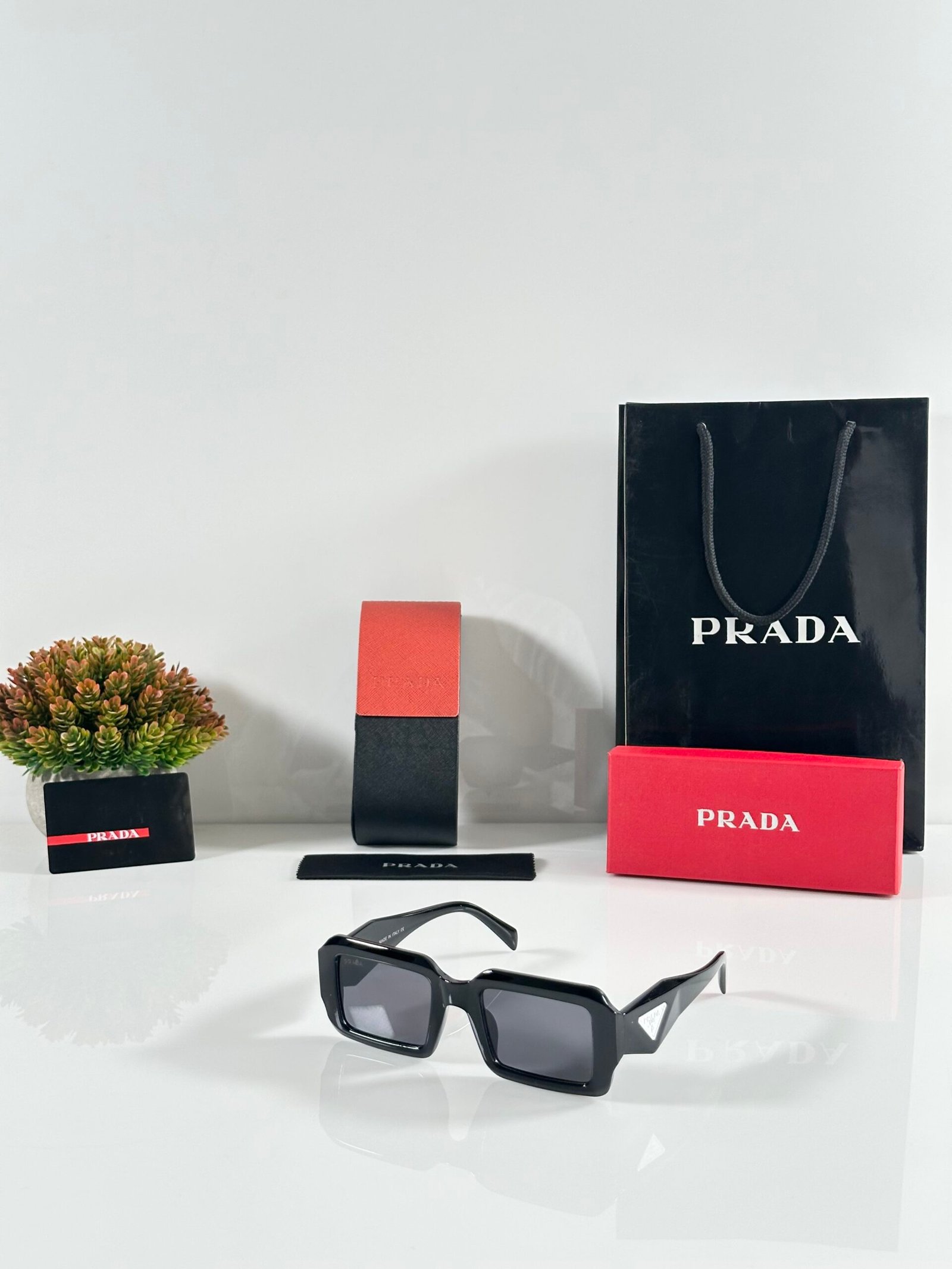 Prada_6079_Black