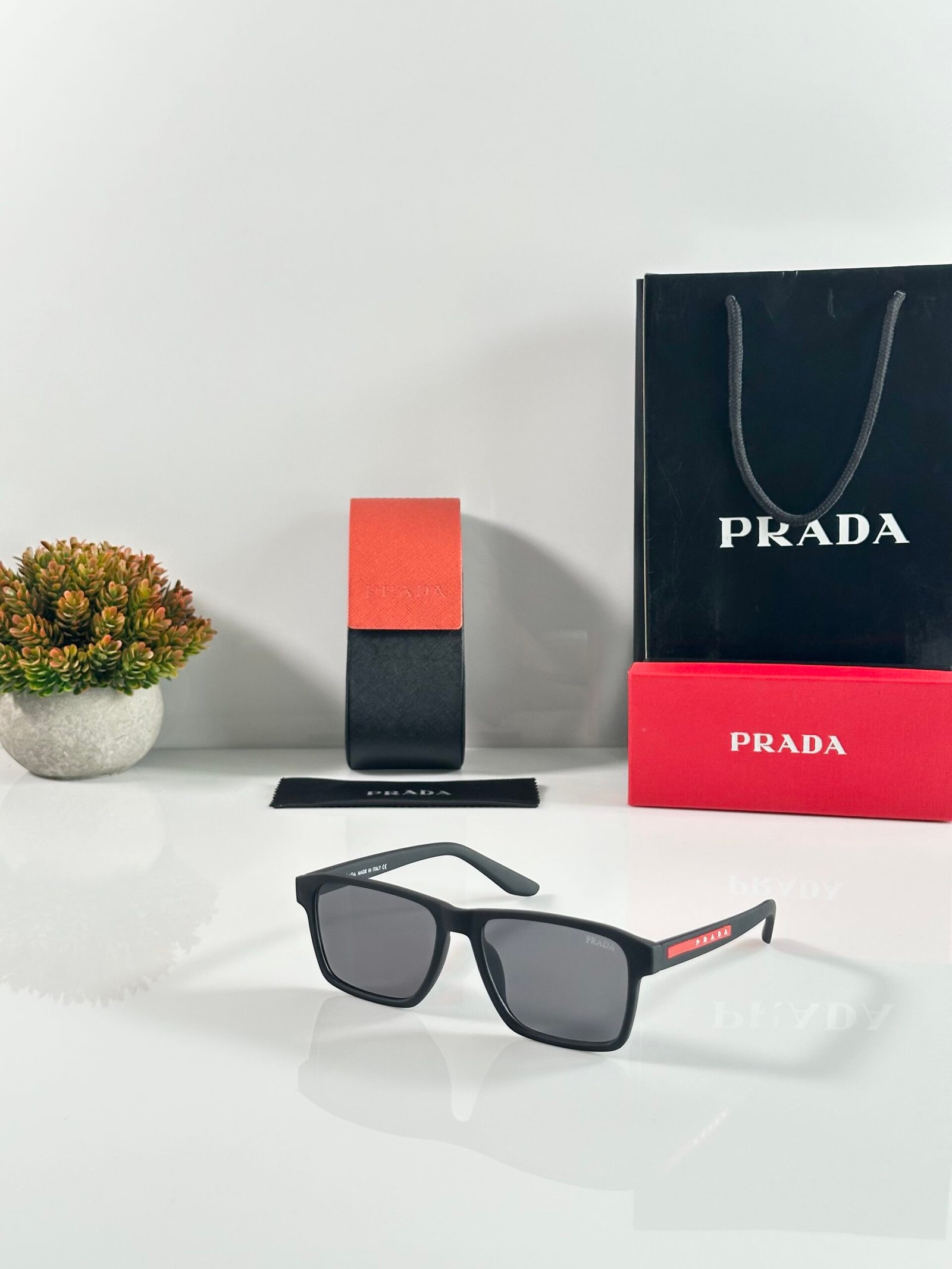 Prada_4537_Black