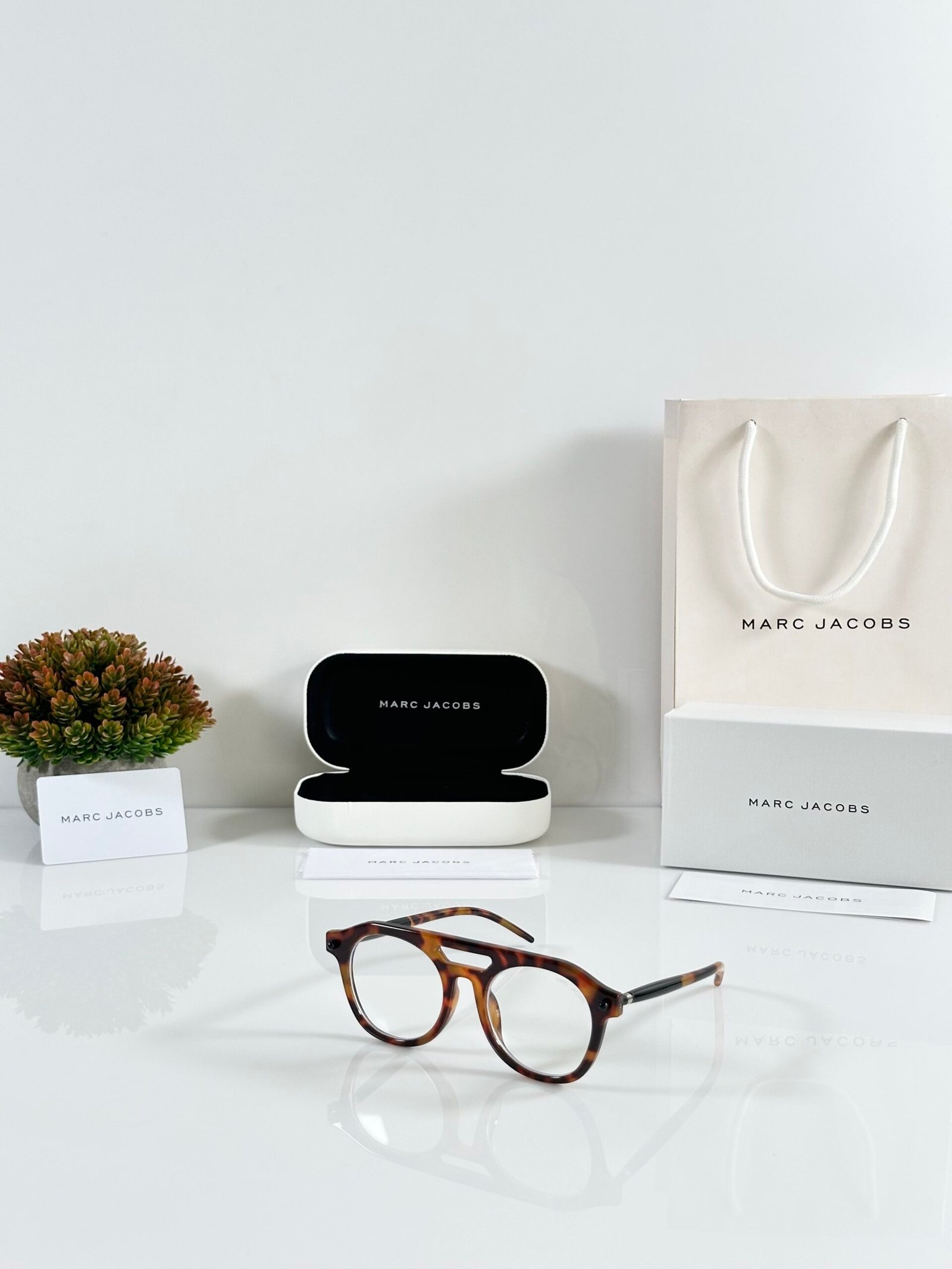 Marc Jacobs 8831 Tiger Frame