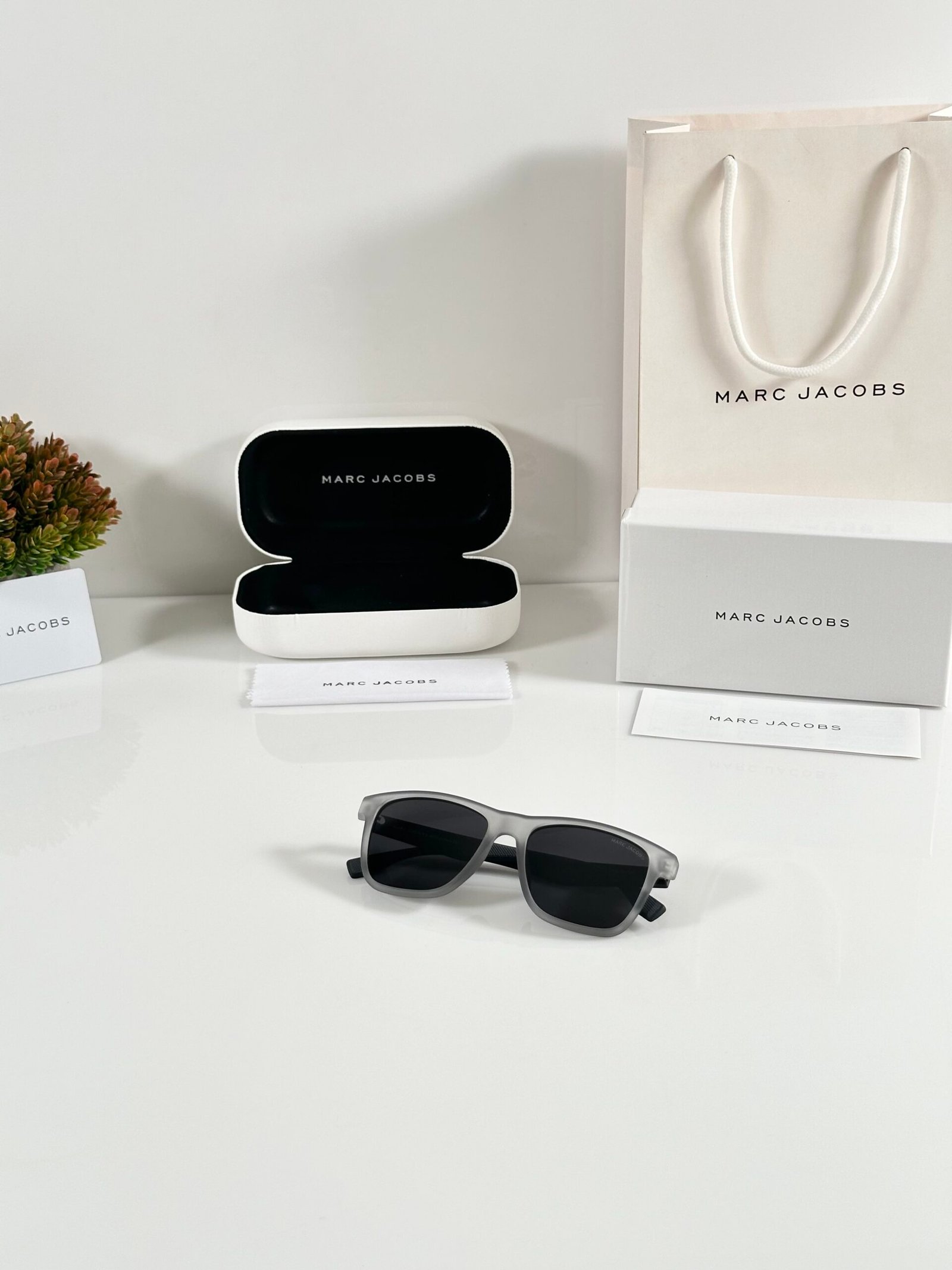 Marc Jacobs 6102 Grey Black - Image 4