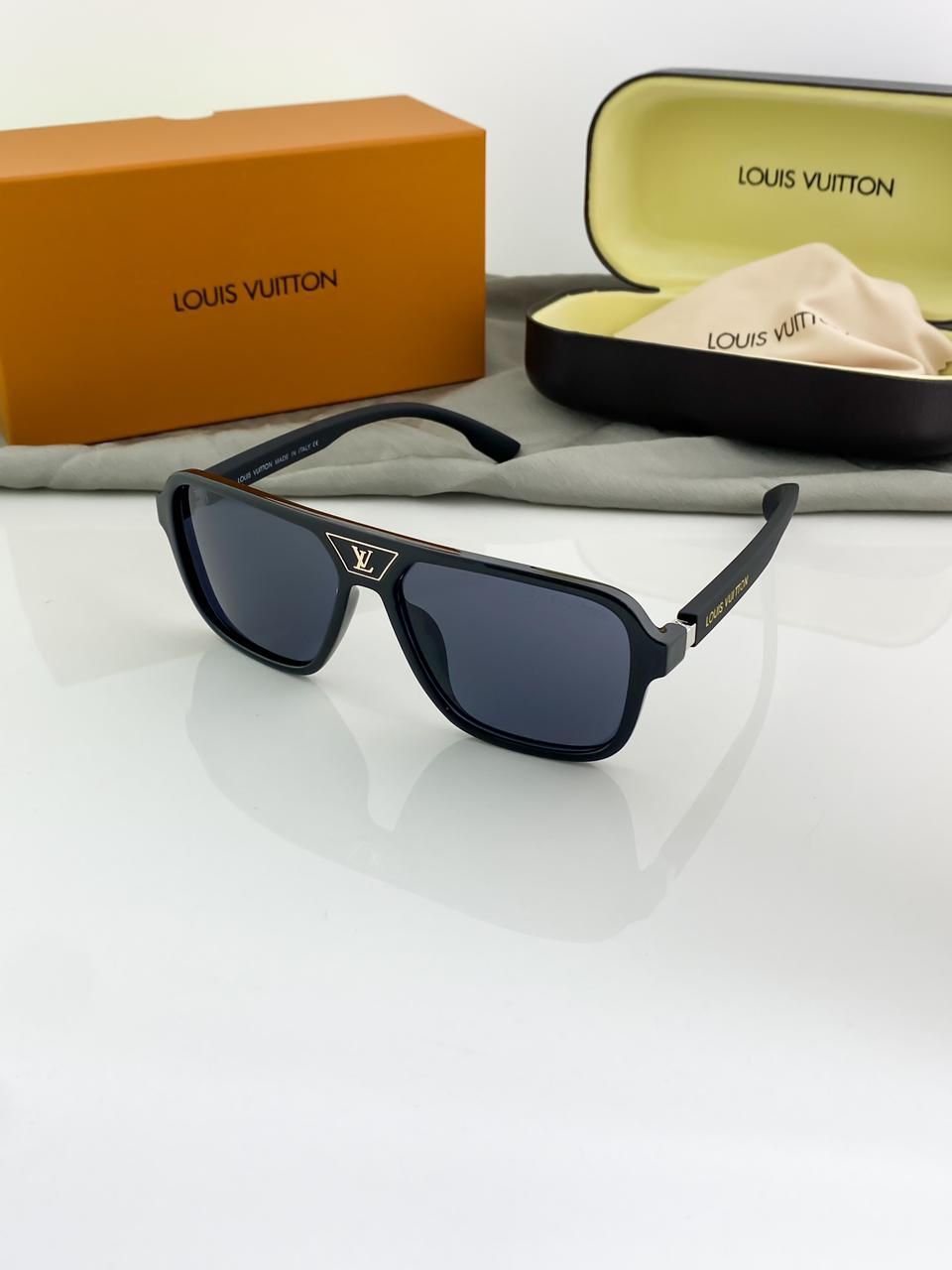 Louis_vuitton_black_8946-69