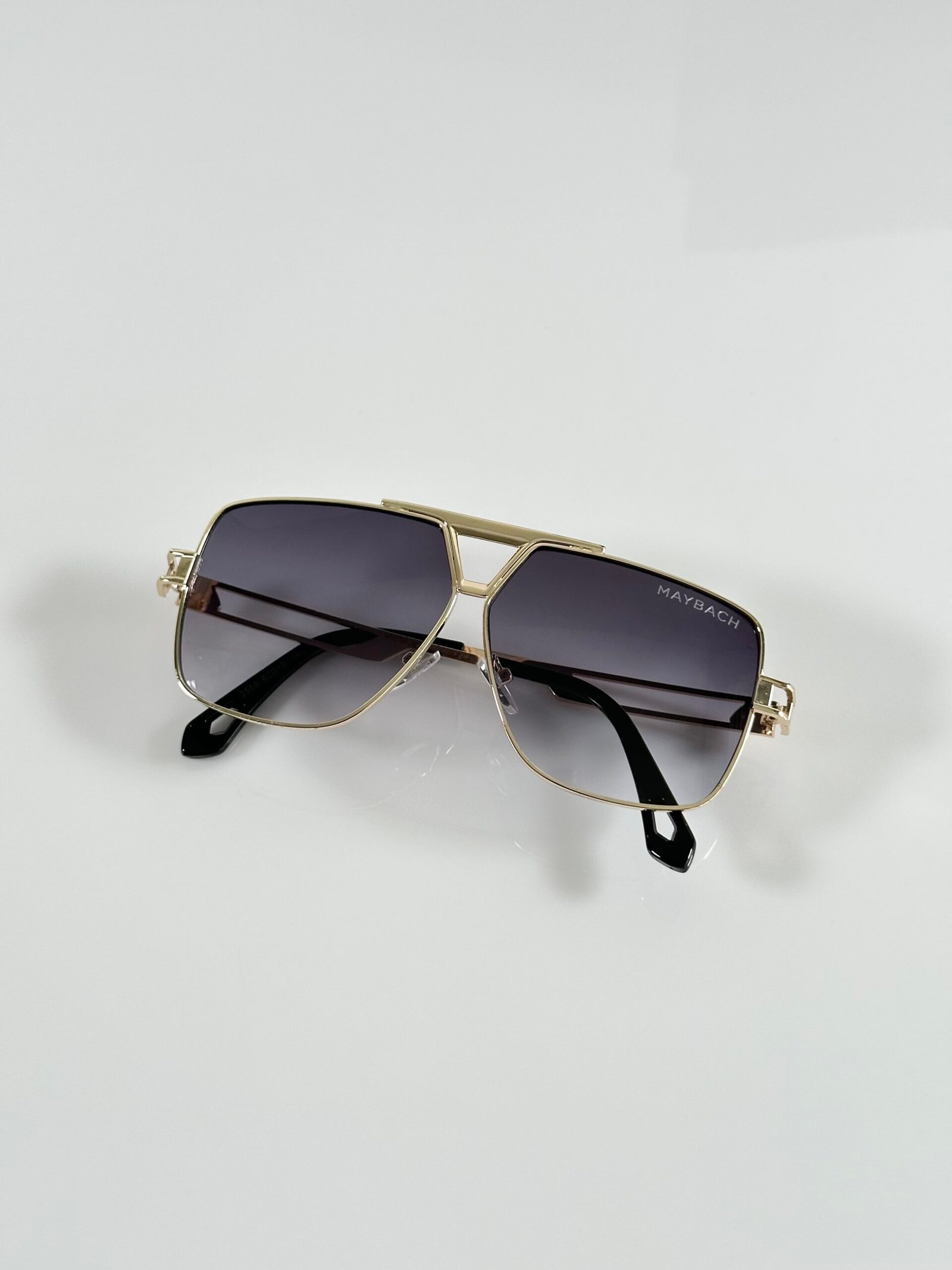 Maybach 2558 Gold Black DC - Image 3
