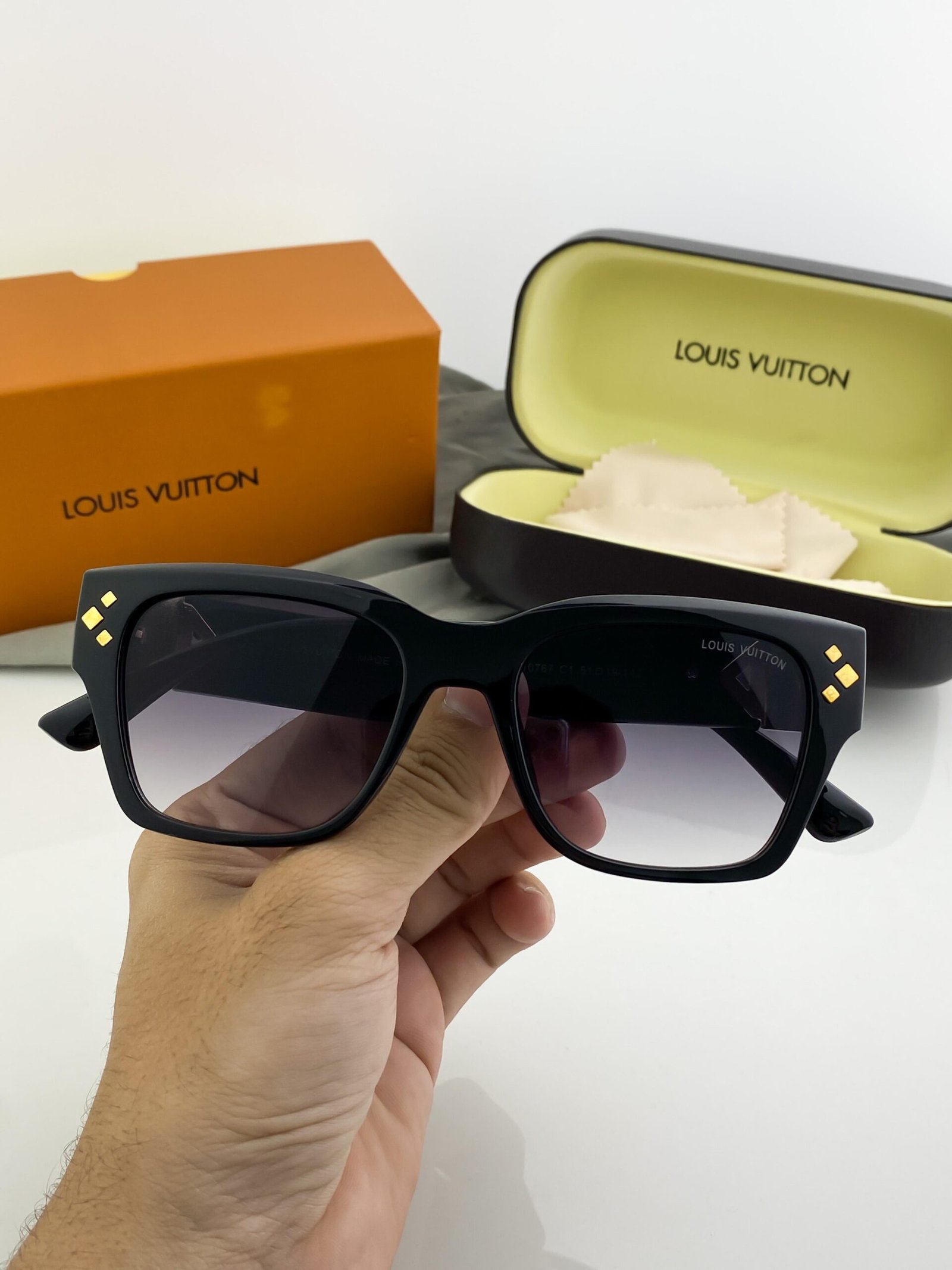 Louis_vuitton_black_shaded_10767 - Image 5