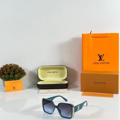 Louis_Vuitton_WMNS_9552_Green