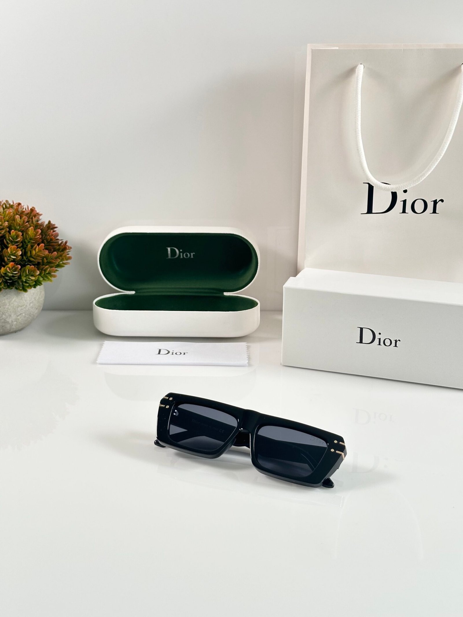 Dior_D29_Black - Image 4