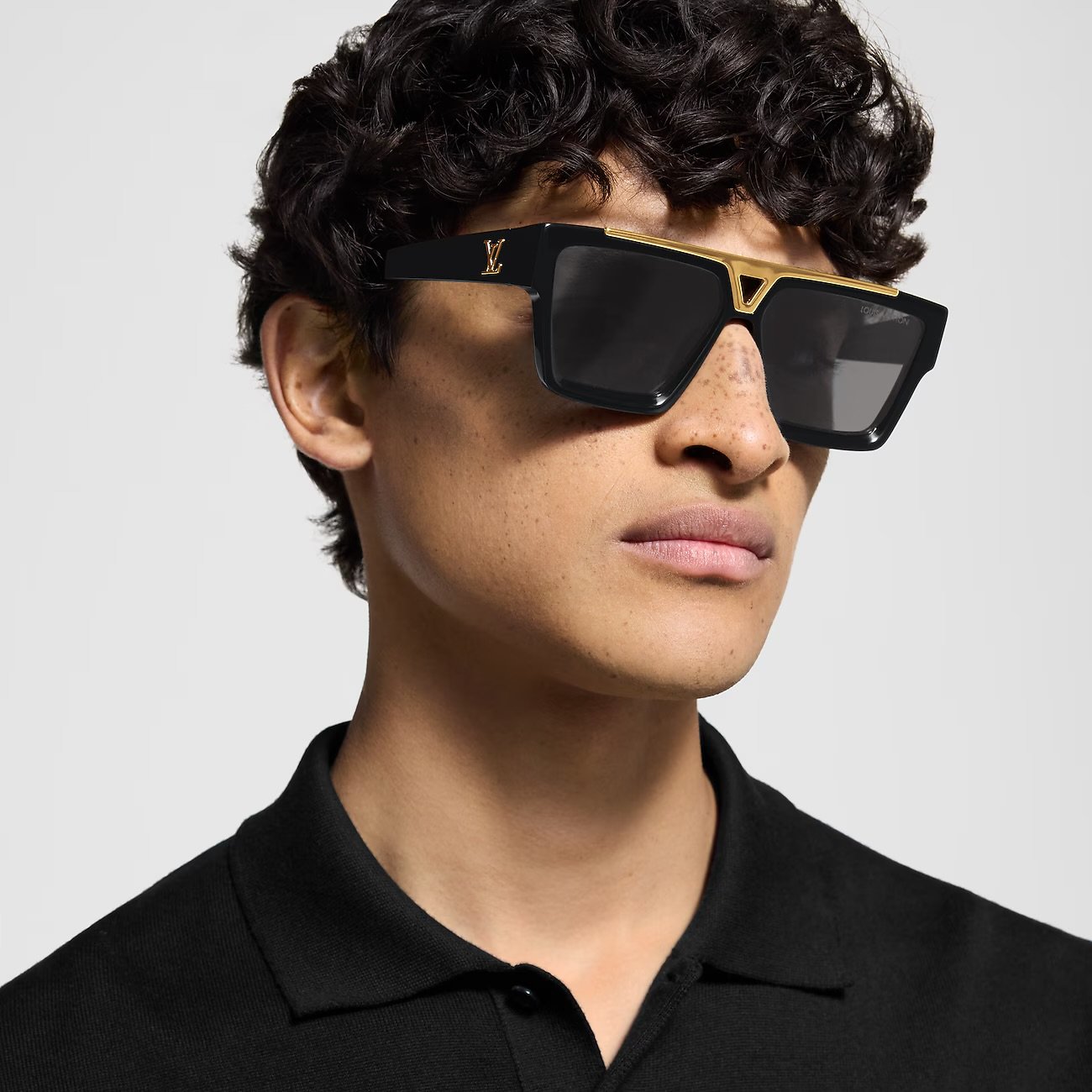 Louis_Vuitton_1502_Gold_Black - Image 2