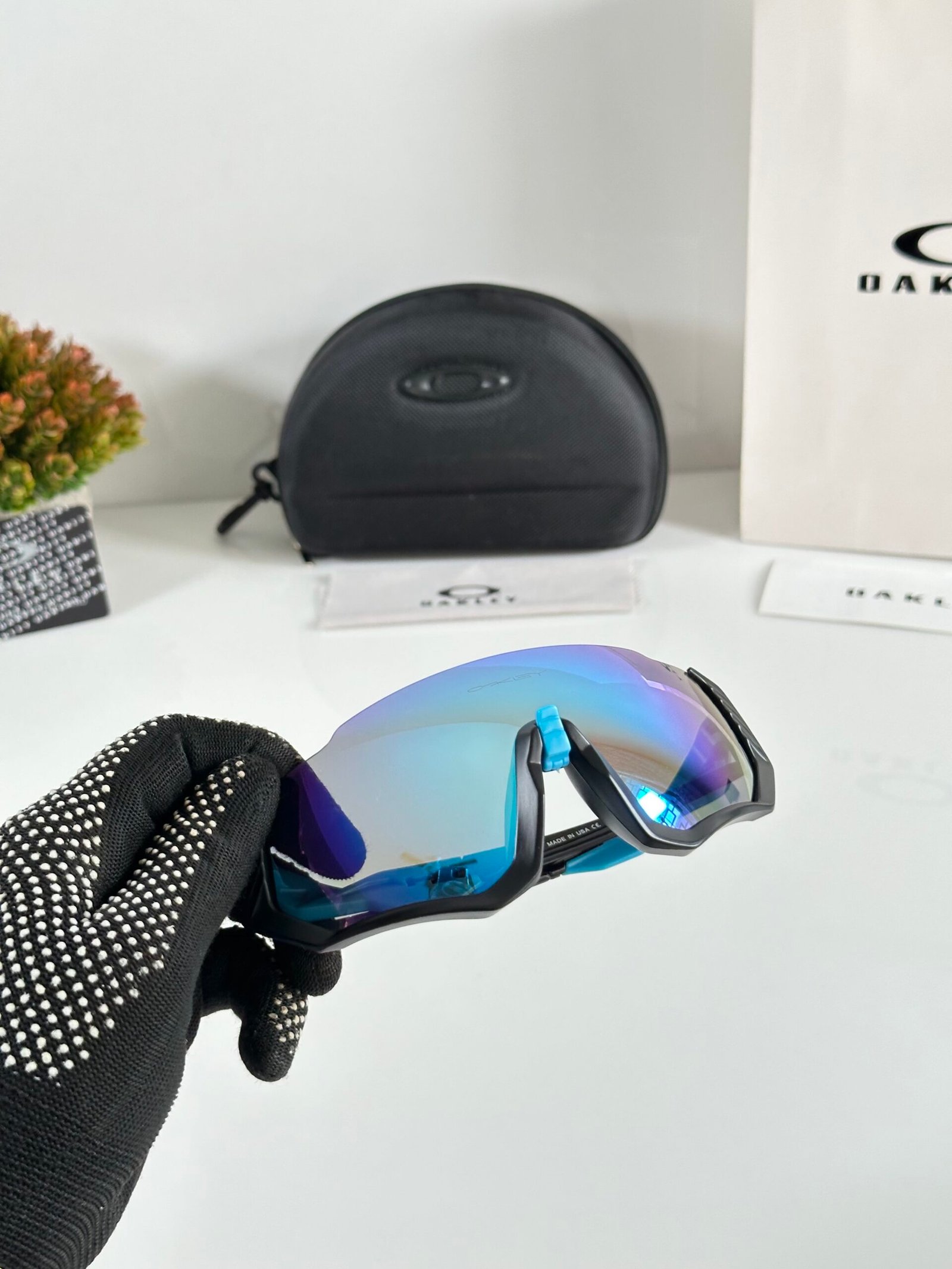 Oakley_4001_Black_Aqua - Image 3