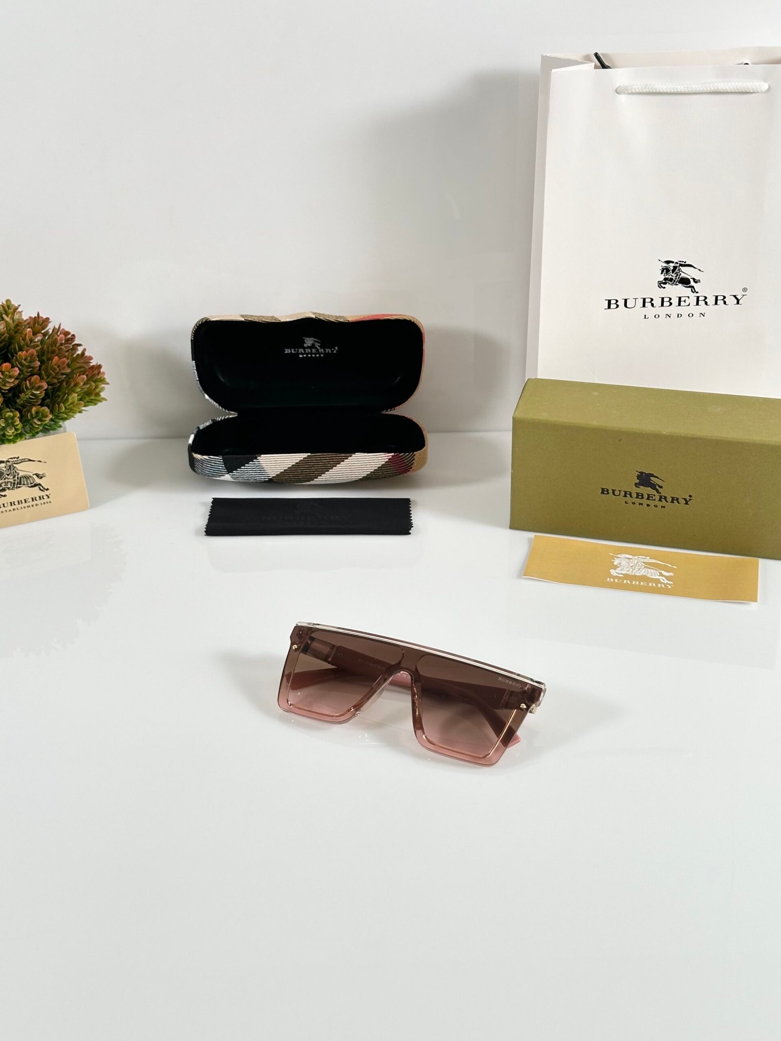 Burberry_4231_Pink - Image 4