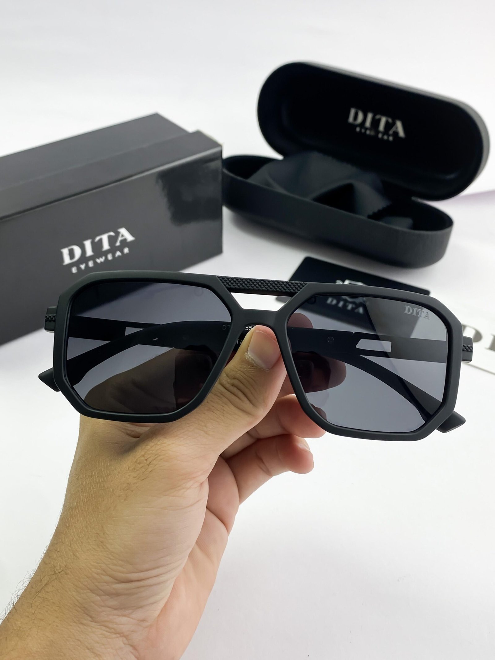 Dita black 027 - Image 4