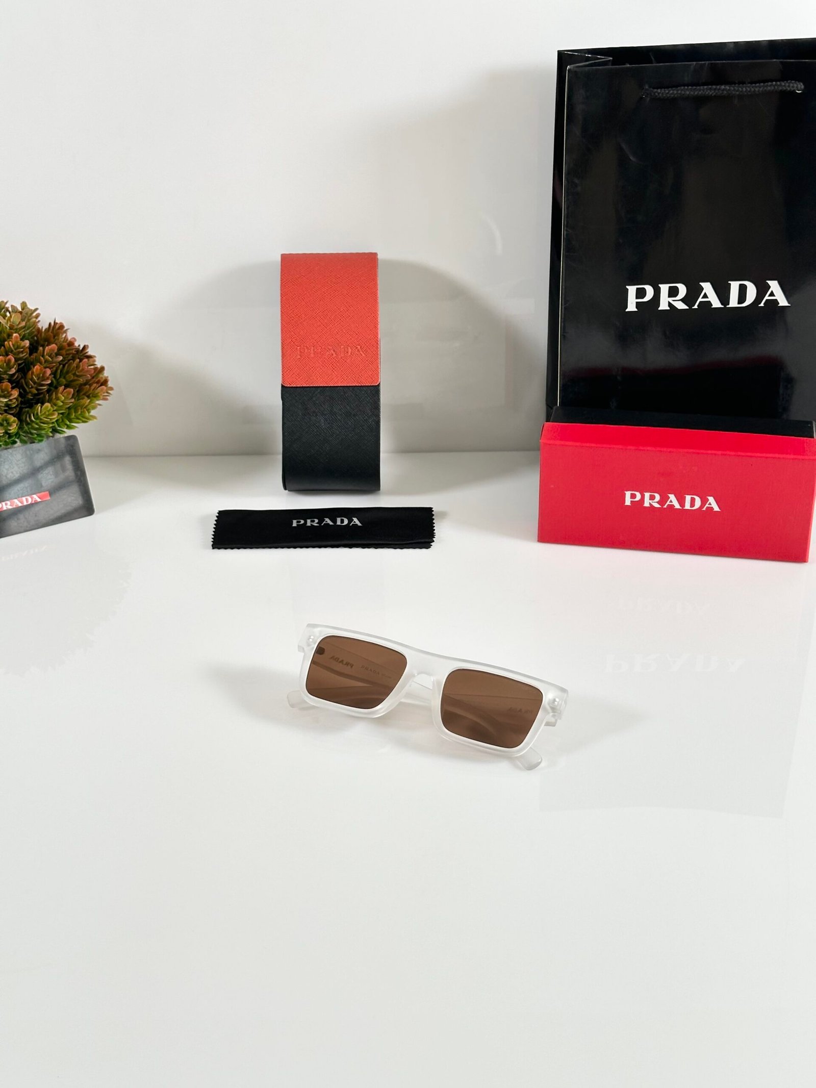 Prada_19_Ice_Brown - Image 4
