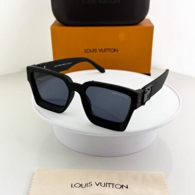 Louis_vuitton_black_65N