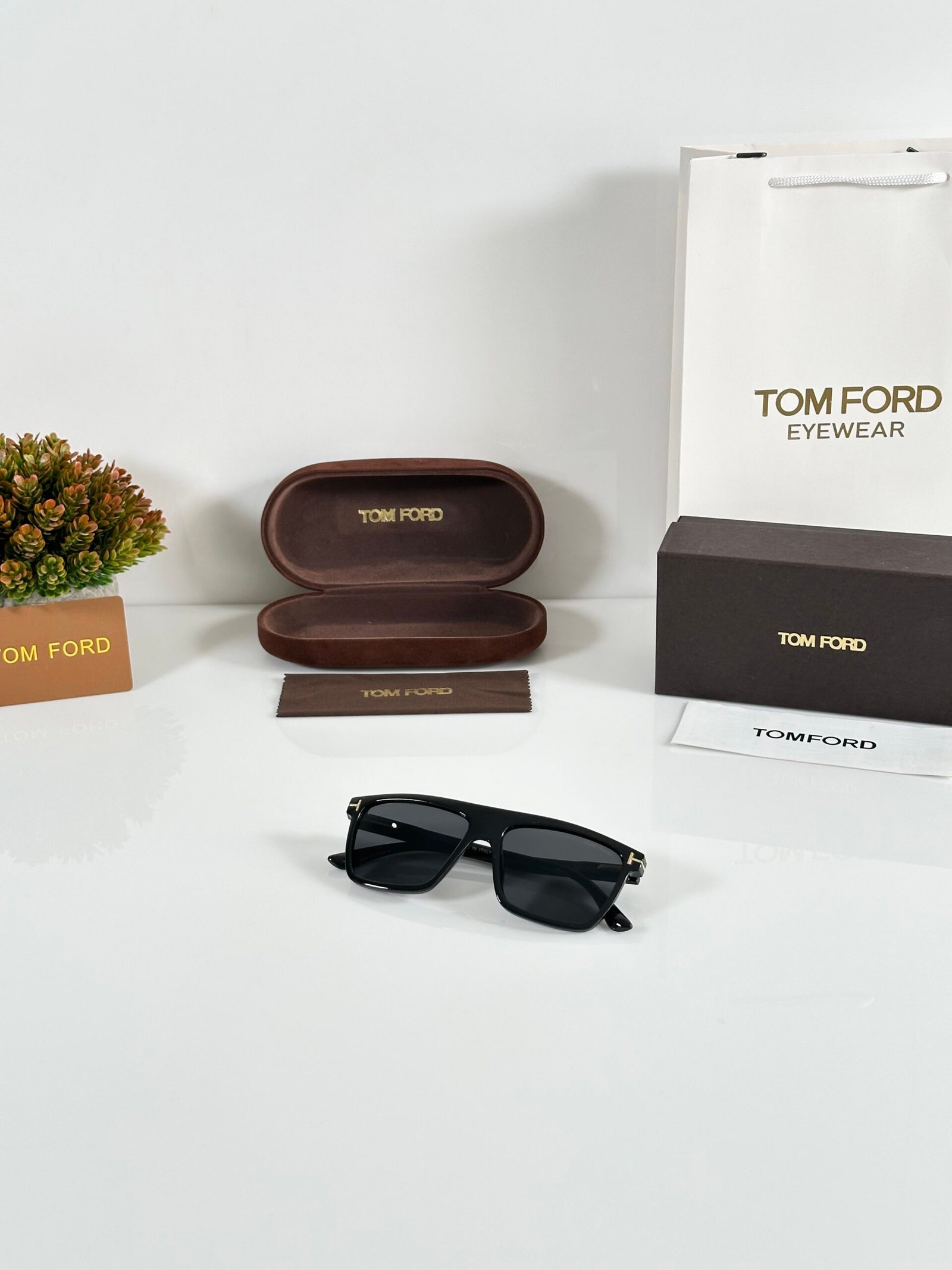 Tomford 1145 Black - Image 4