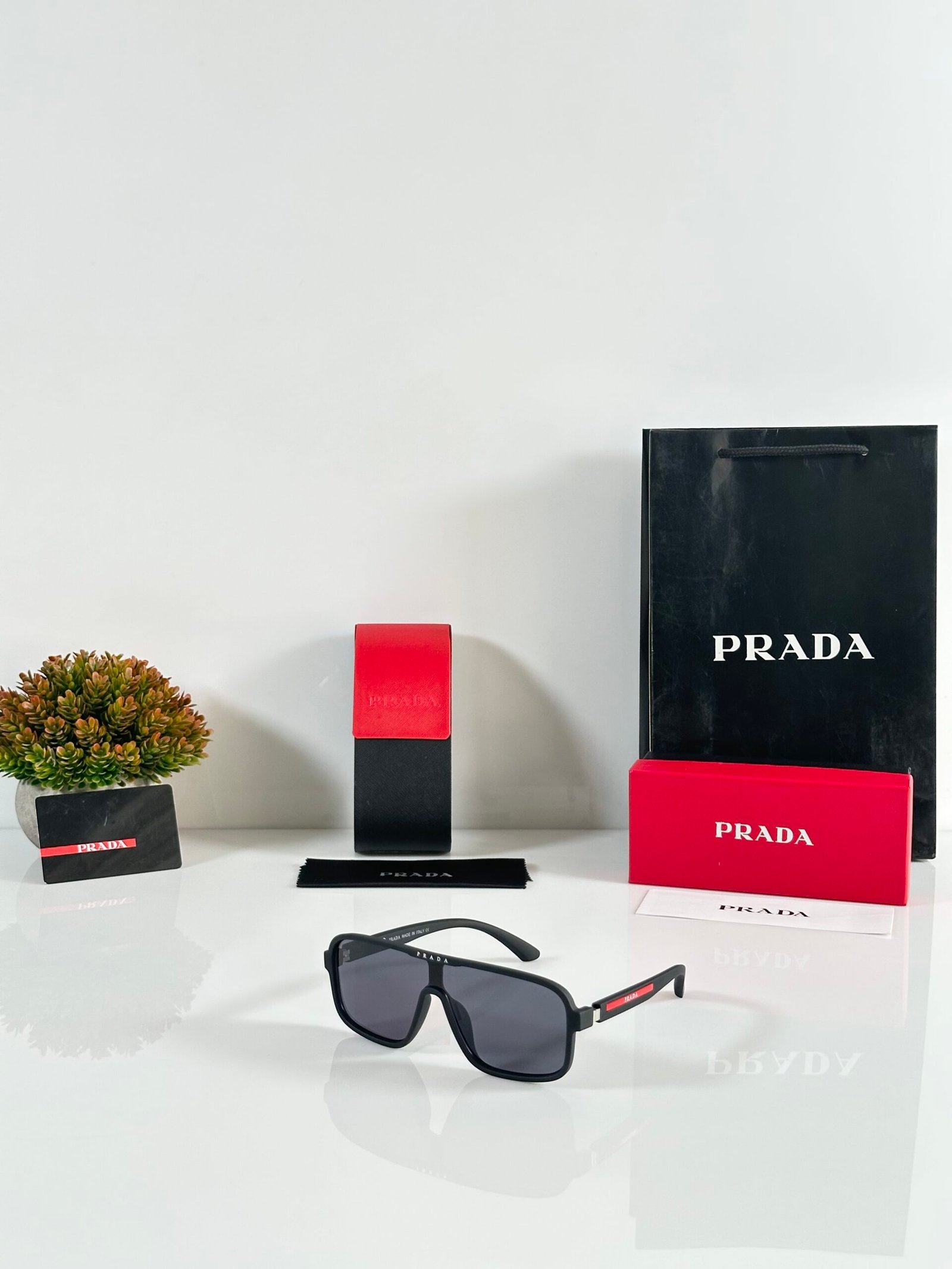 Prada_8951_Black