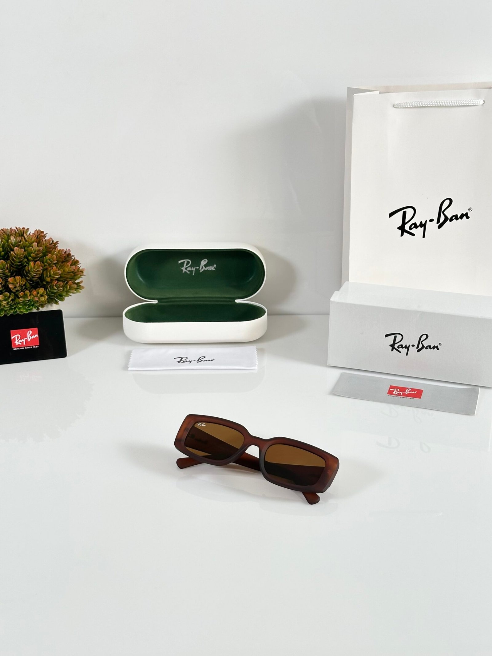 Rayban 4395 Brown - Image 4