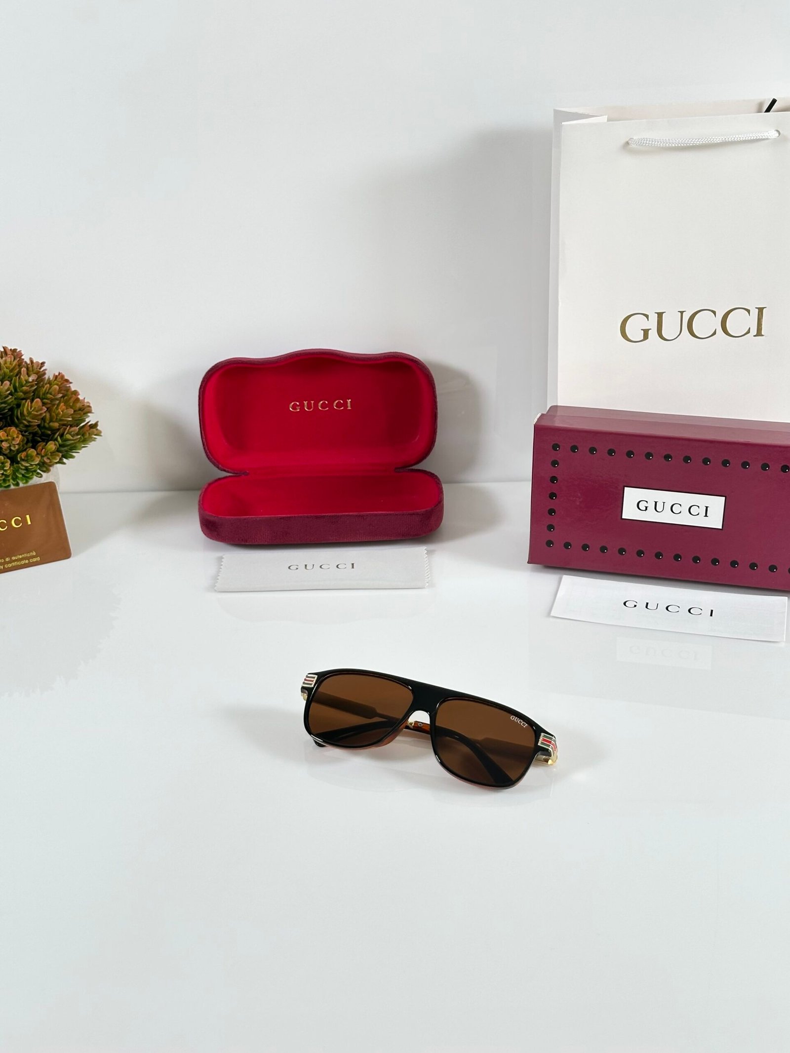 Gucci_2837_Gold_Brown - Image 4