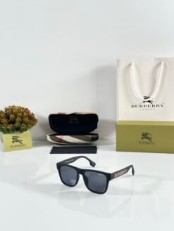 Burberry_4458_Black_Multi